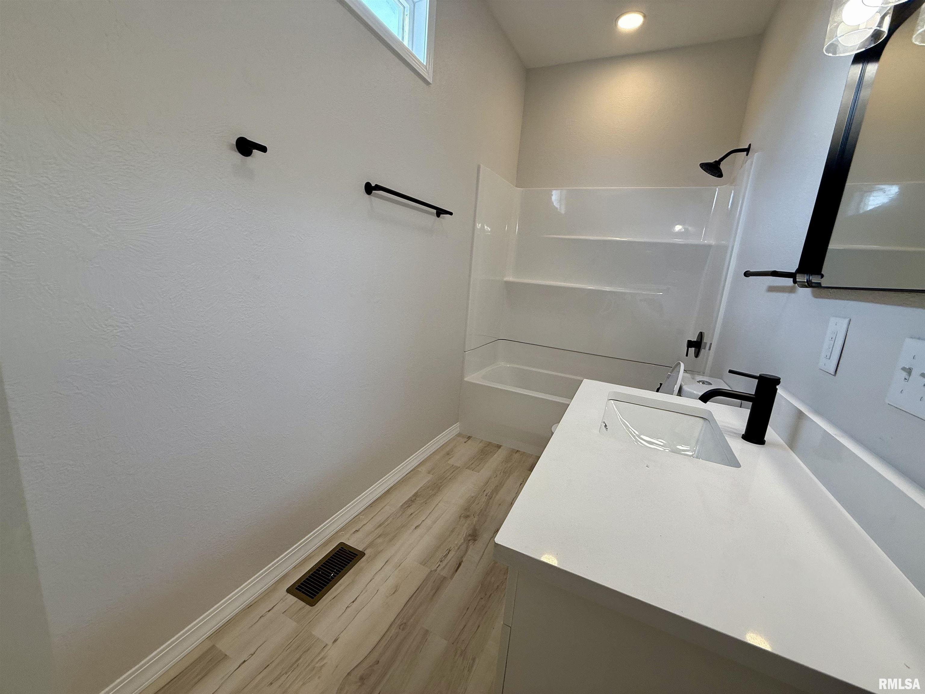 1306 Laura Lane Property Photo 7