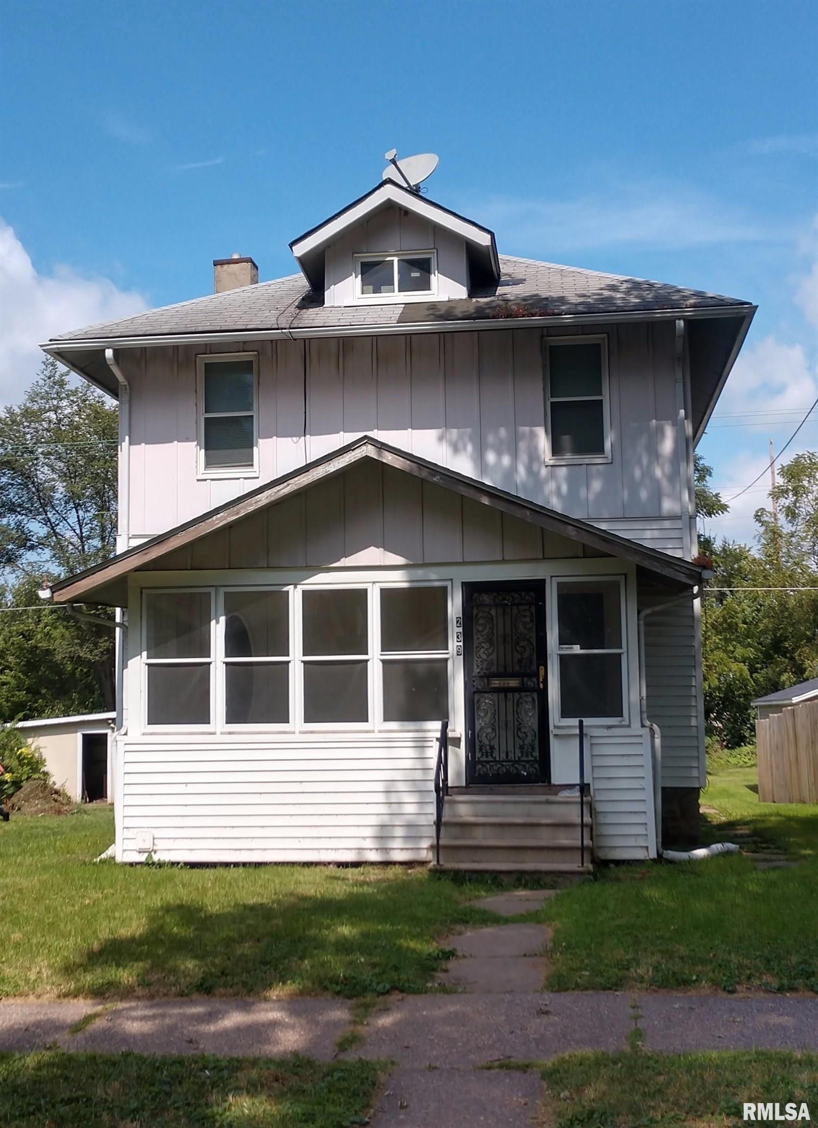 239 15th Avenue Property Photo 1