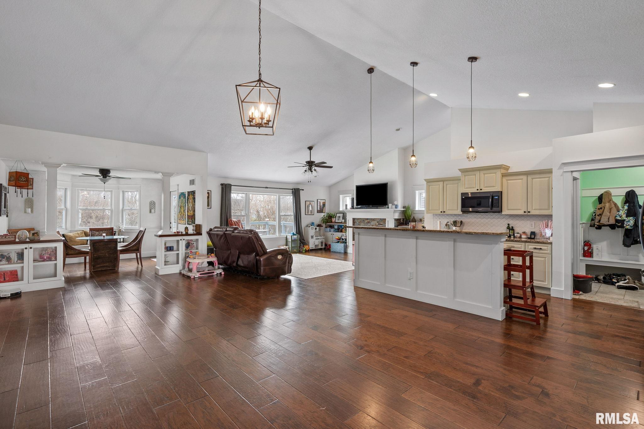 119 Prairie Meadow Drive Property Photo 3