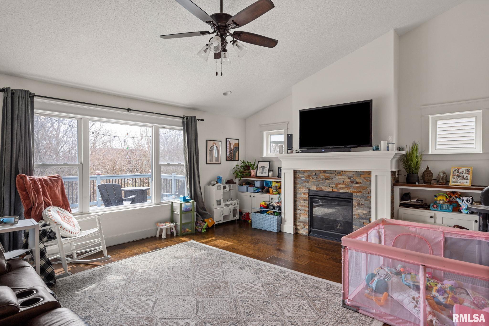 119 Prairie Meadow Drive Property Photo 4