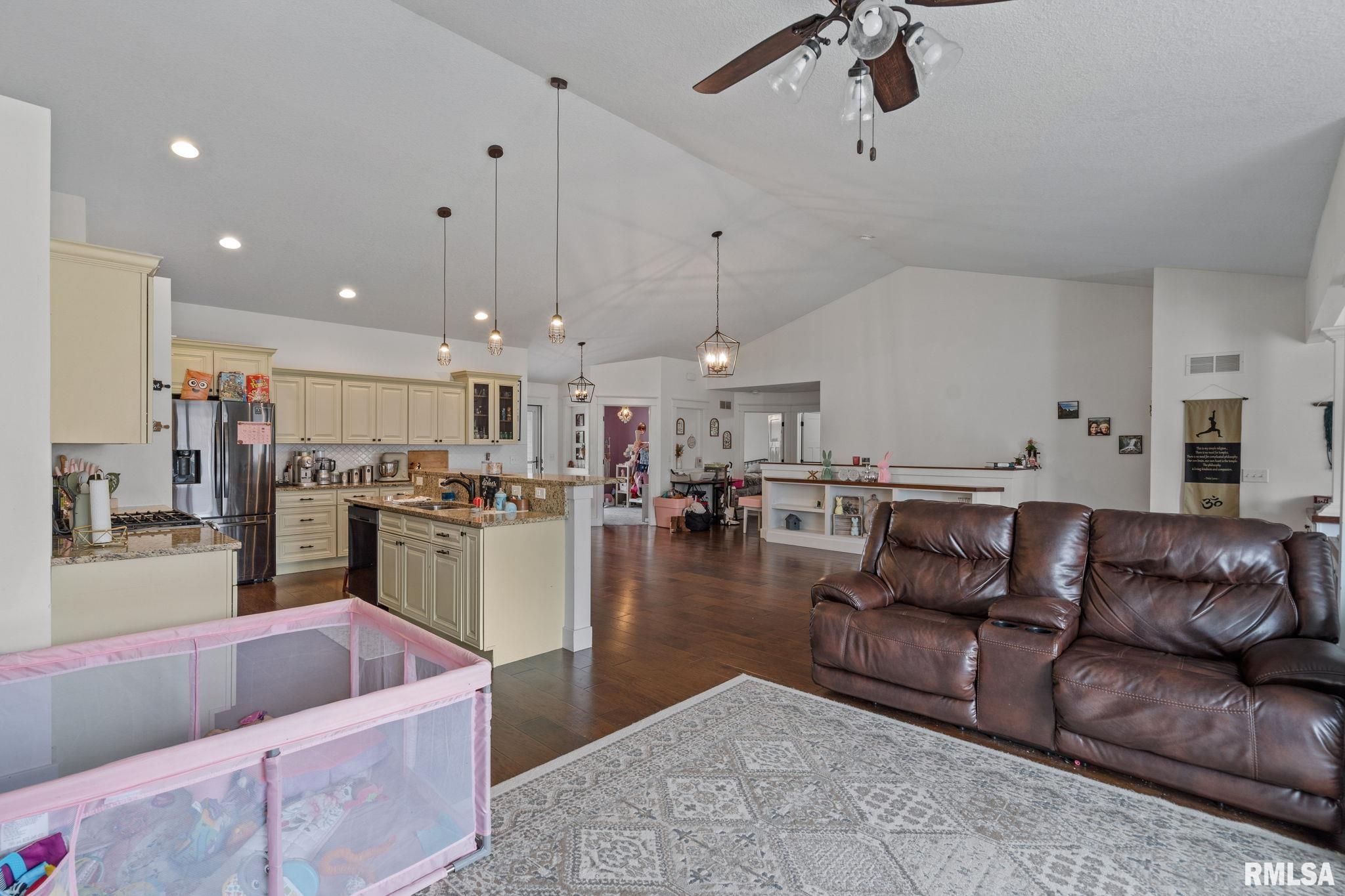 119 Prairie Meadow Drive Property Photo 5