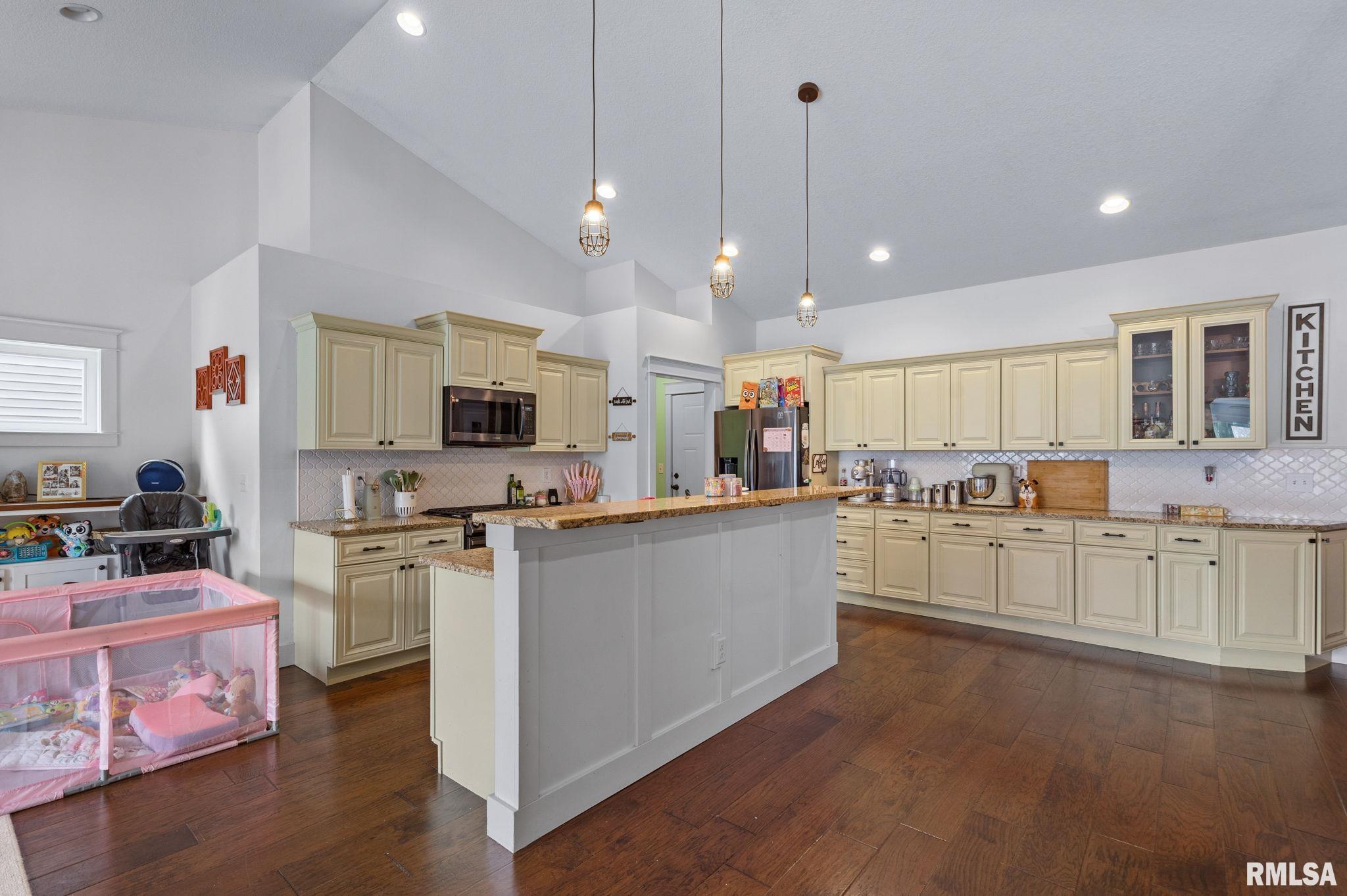 119 Prairie Meadow Drive Property Photo 8