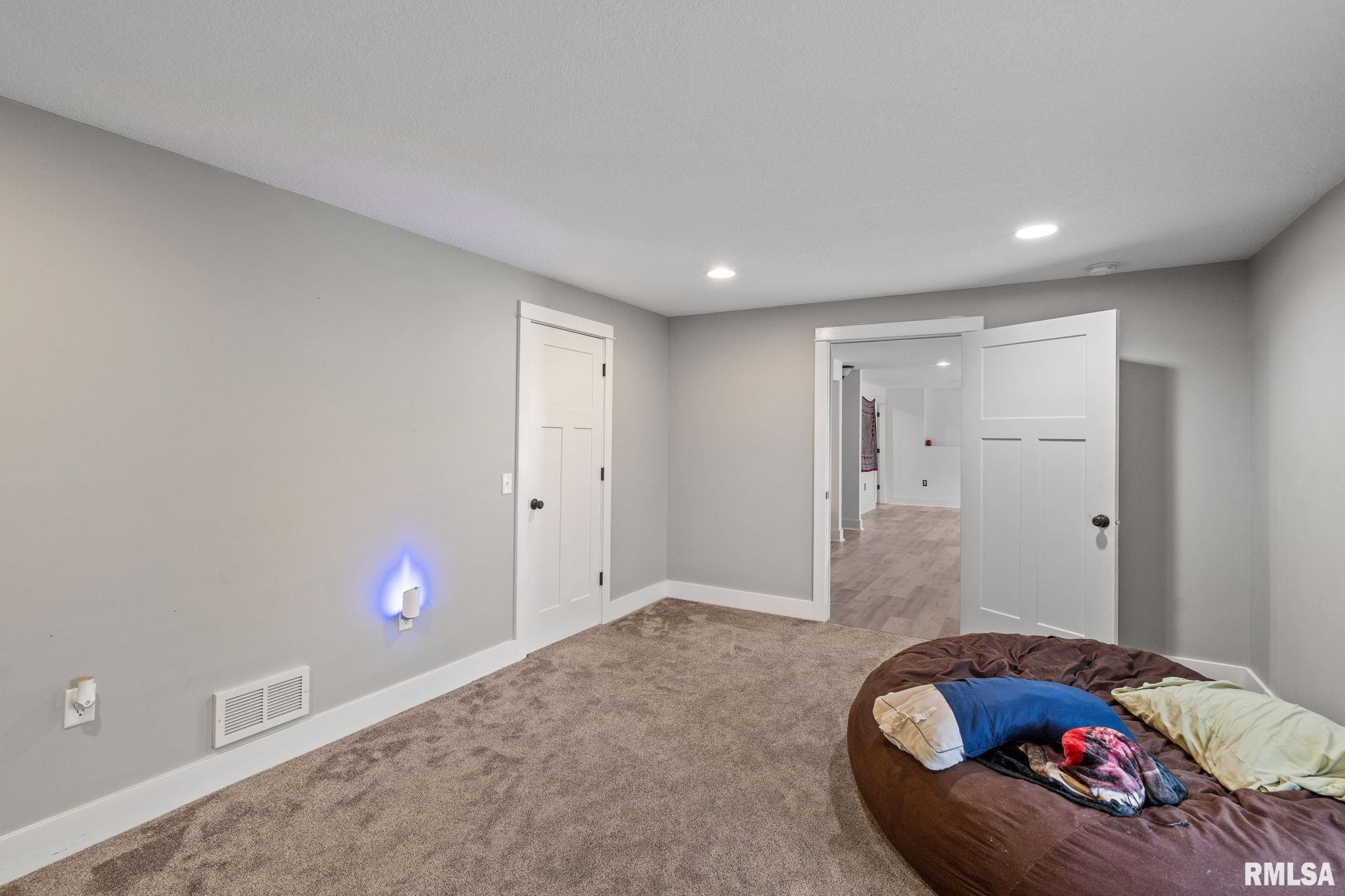 119 Prairie Meadow Drive Property Photo 24