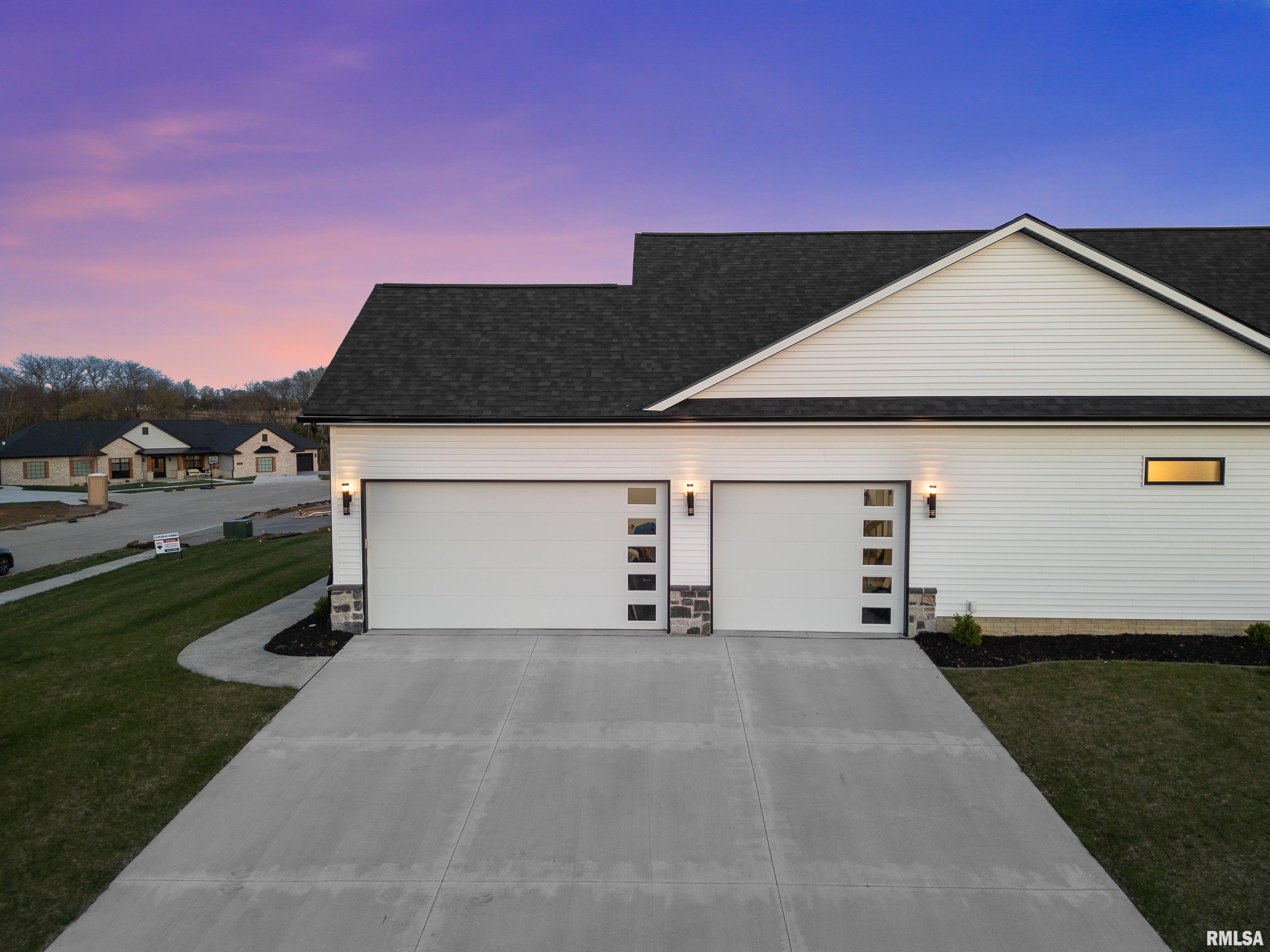 6817 Timber Court Property Photo 4
