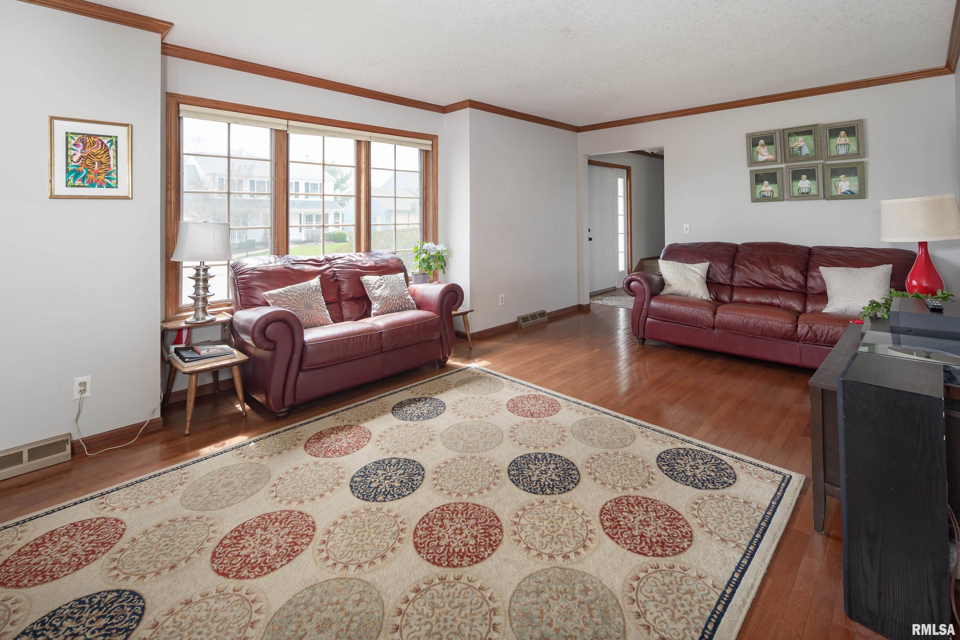 1722 Cindy Court Property Photo 7