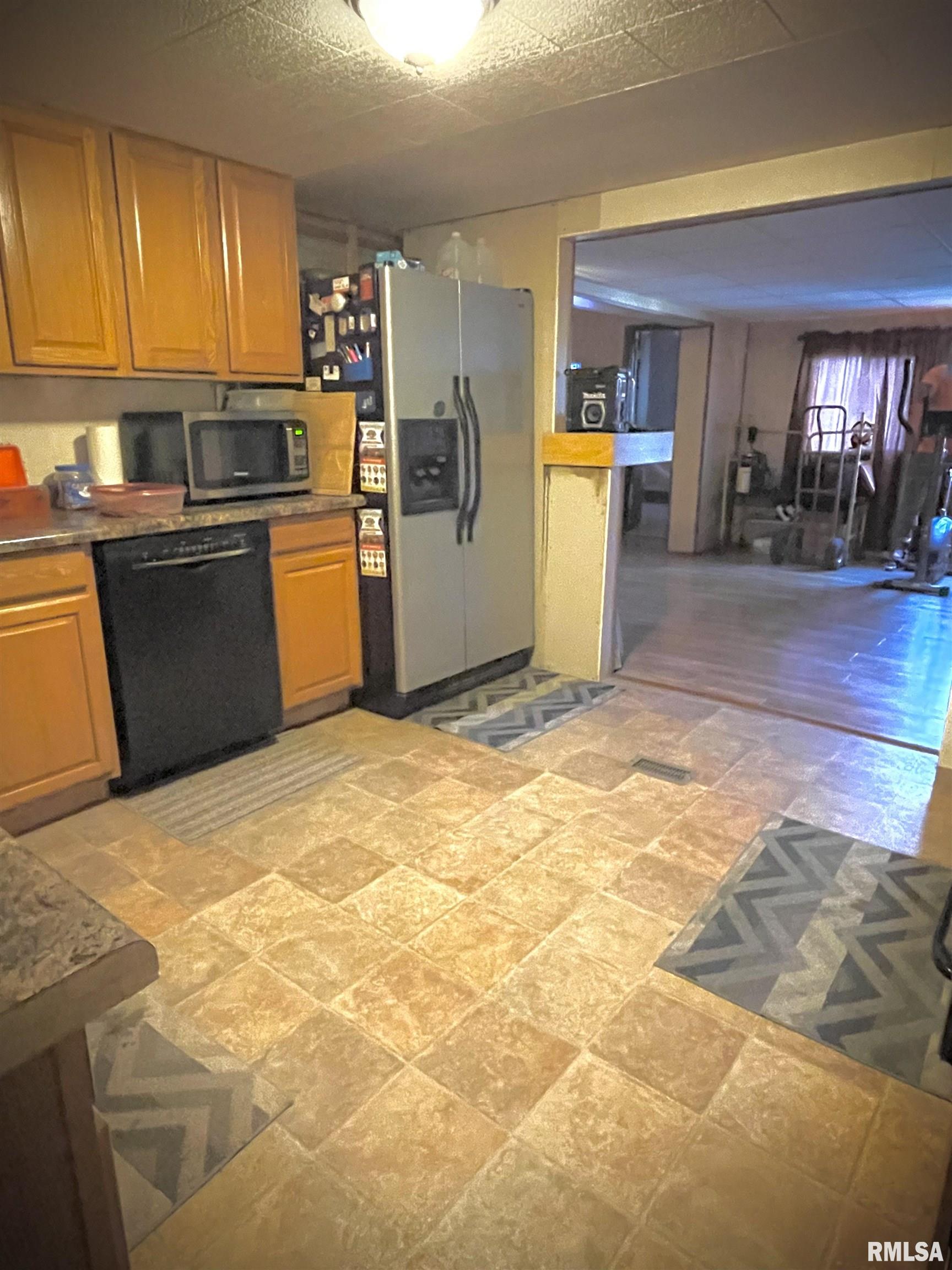 225 Arrowhead Drive Property Photo 9