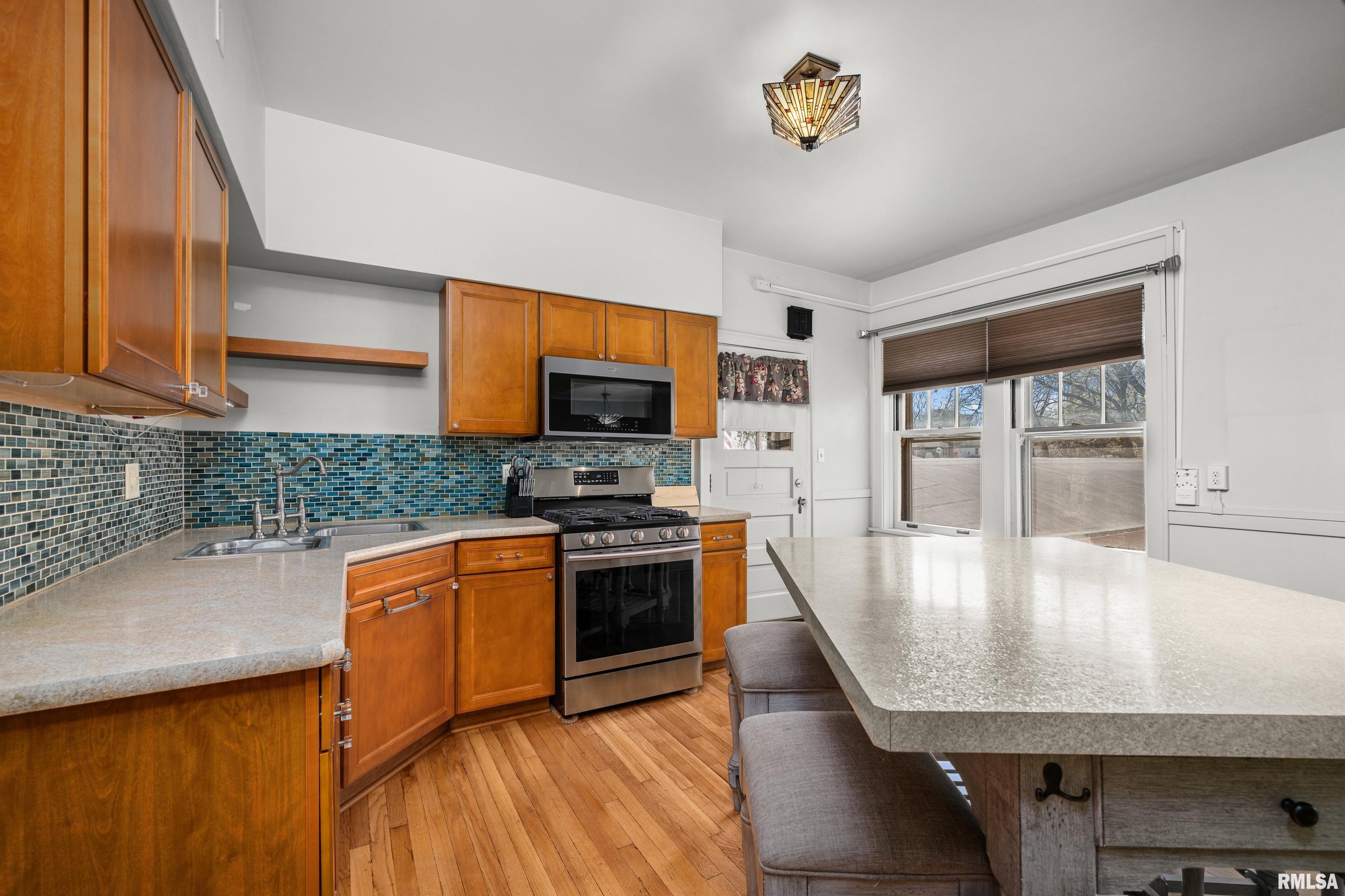 1622 18th Avenue Property Photo 4