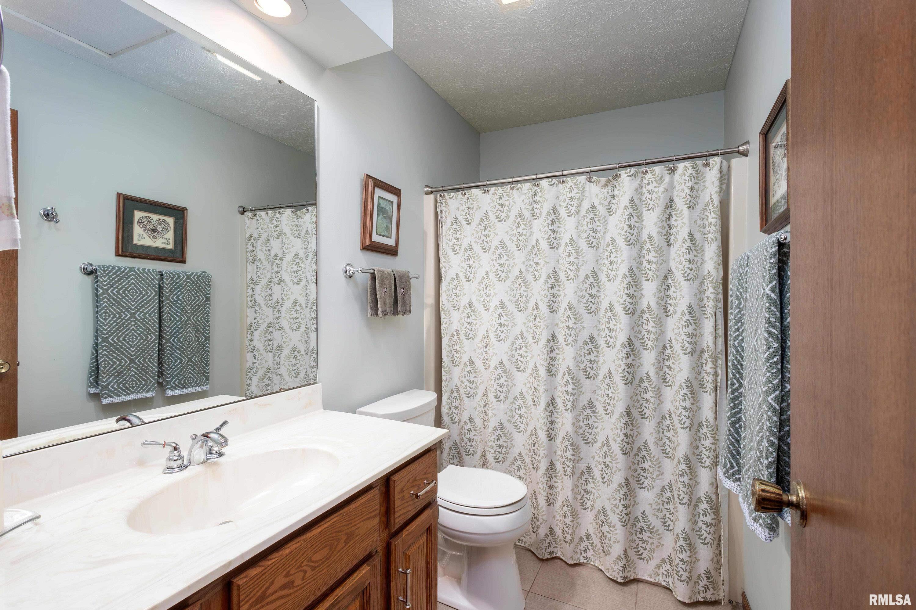 2535 Chesterfield Drive Property Photo 25