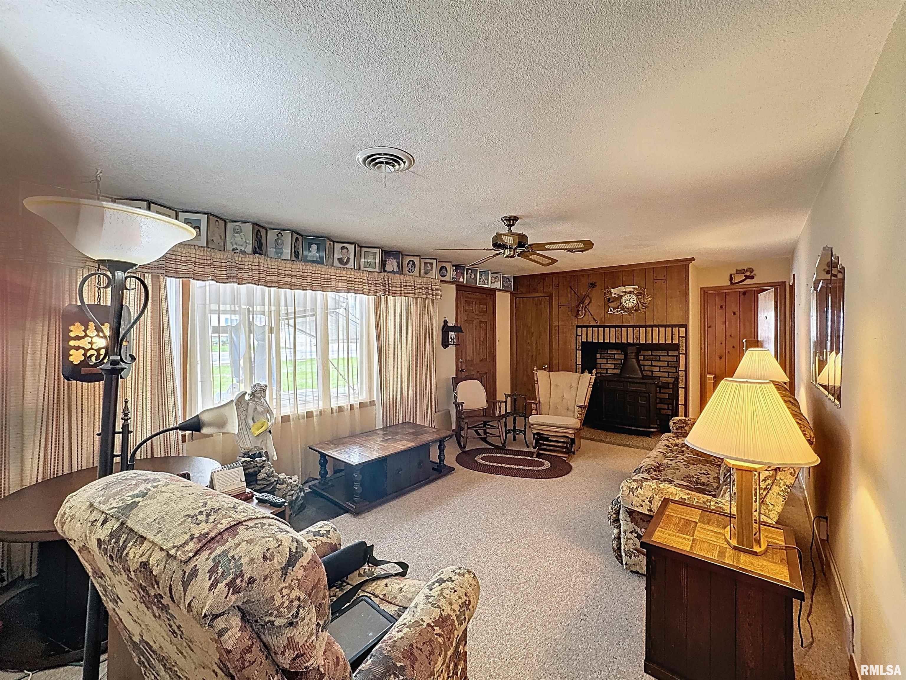 1207 W 53rd Street Property Photo 3