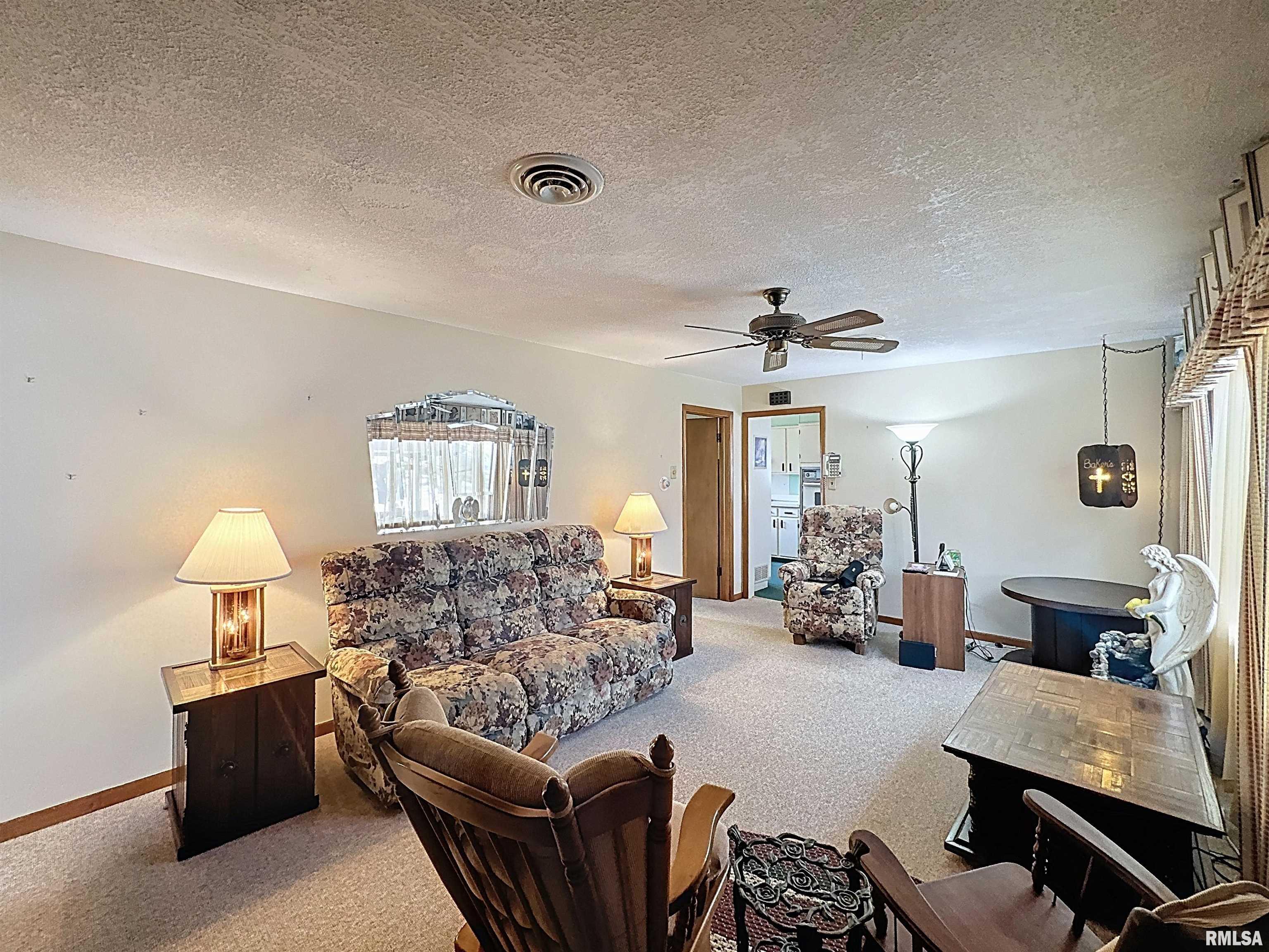 1207 W 53rd Street Property Photo 4