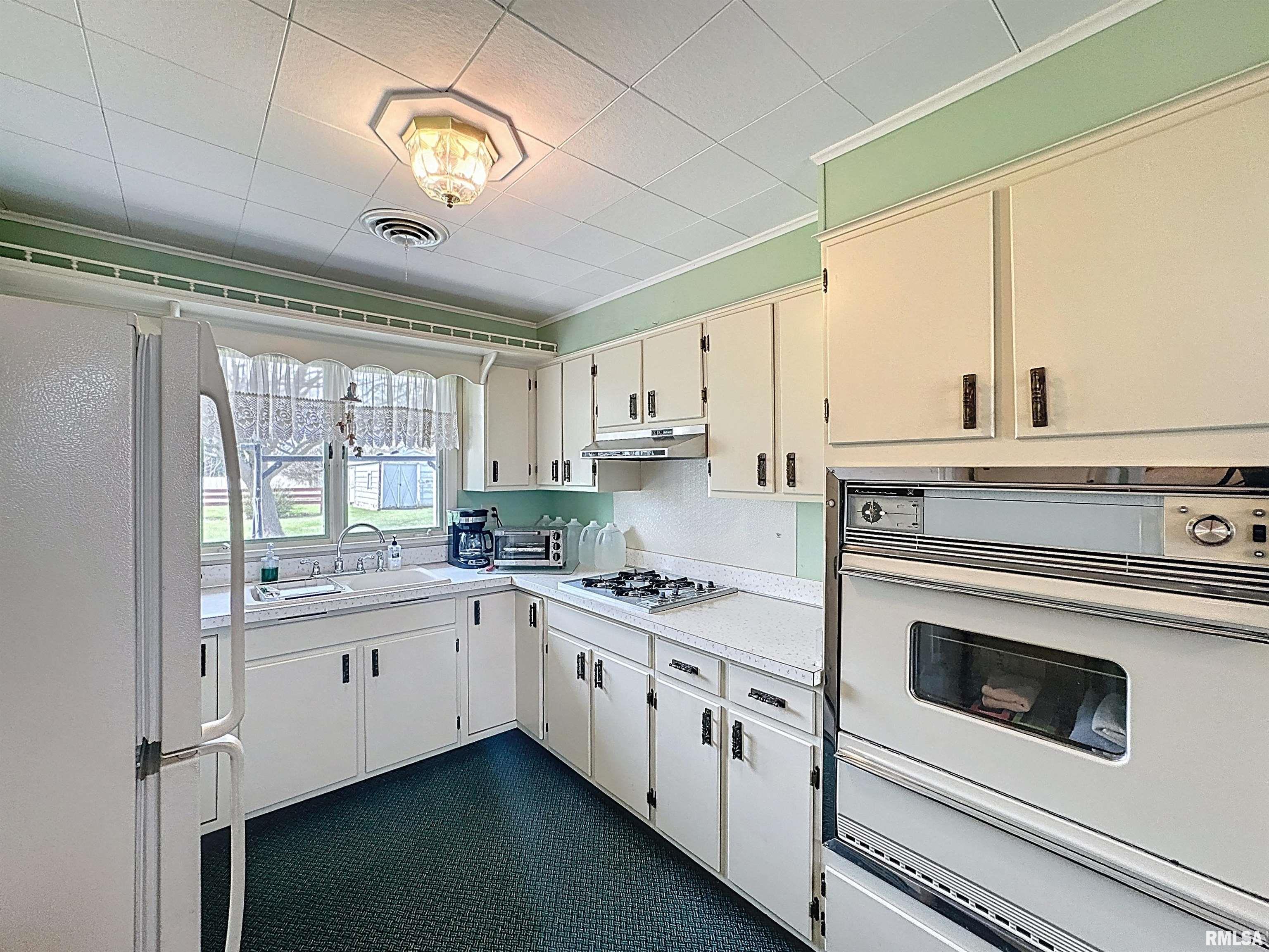 1207 W 53rd Street Property Photo 8