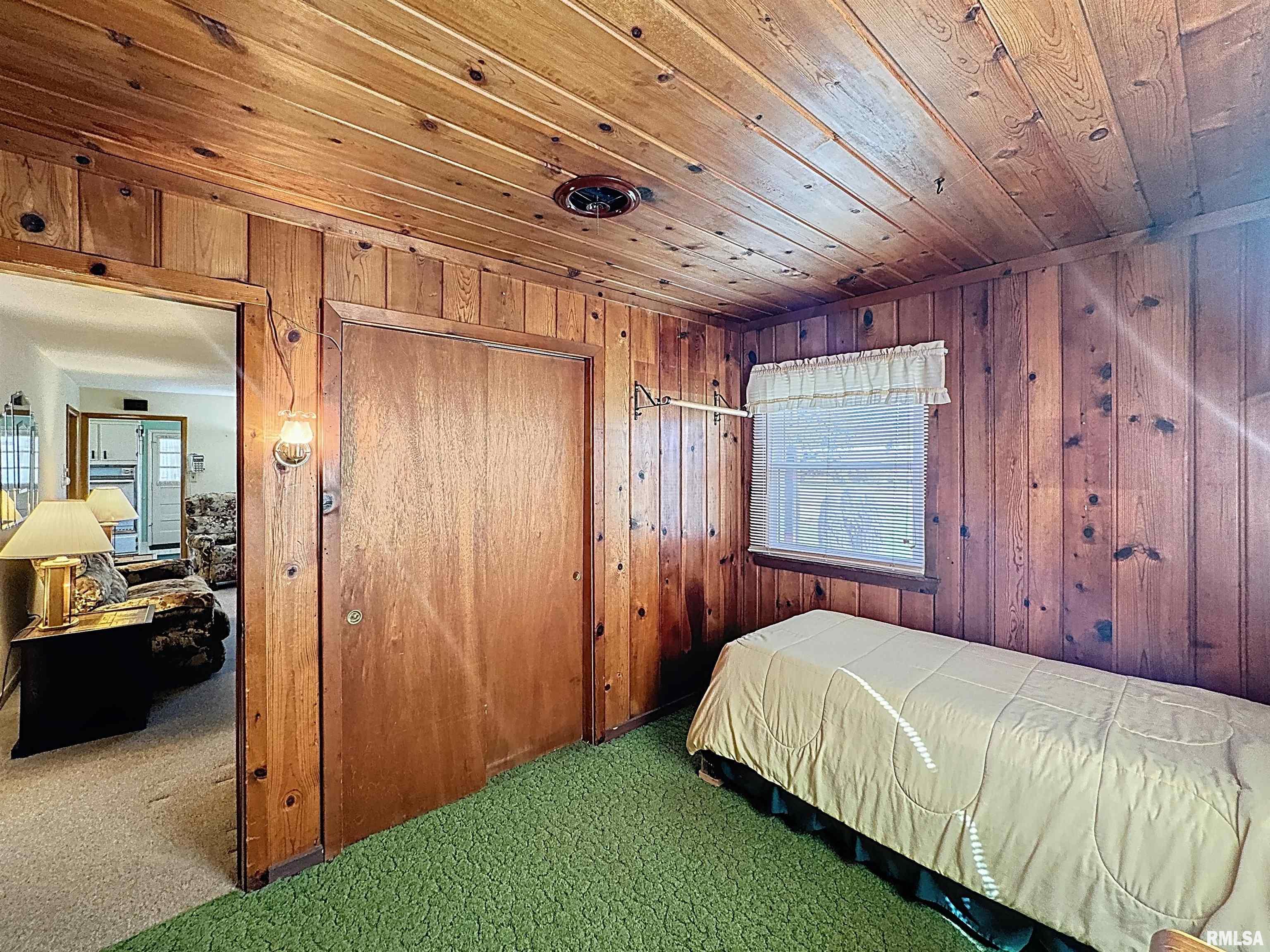 1207 W 53rd Street Property Photo 12