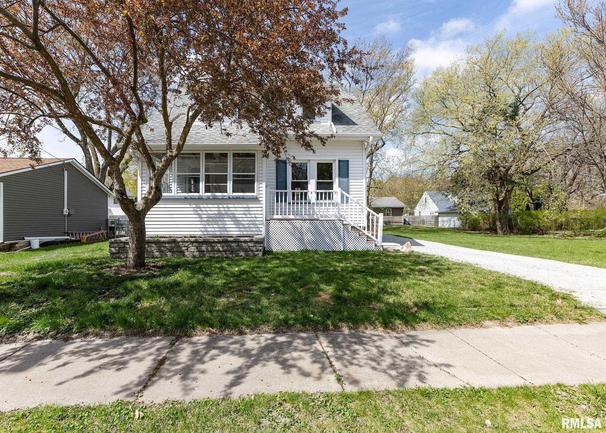 2119 44th Street Property Photo 1