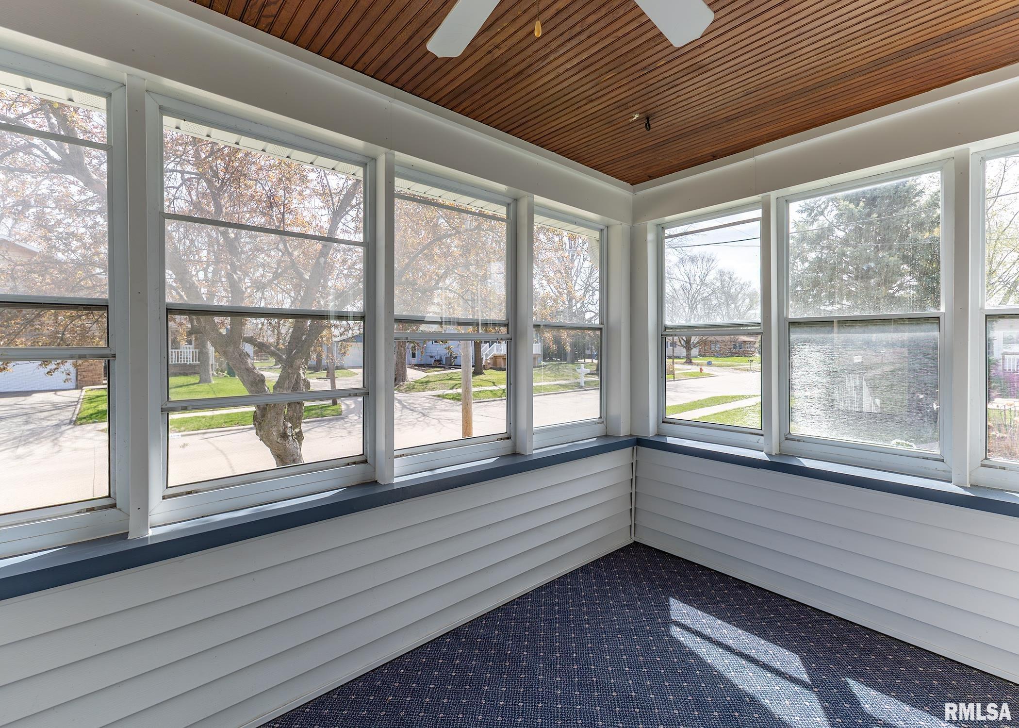 2119 44th Street Property Photo 5