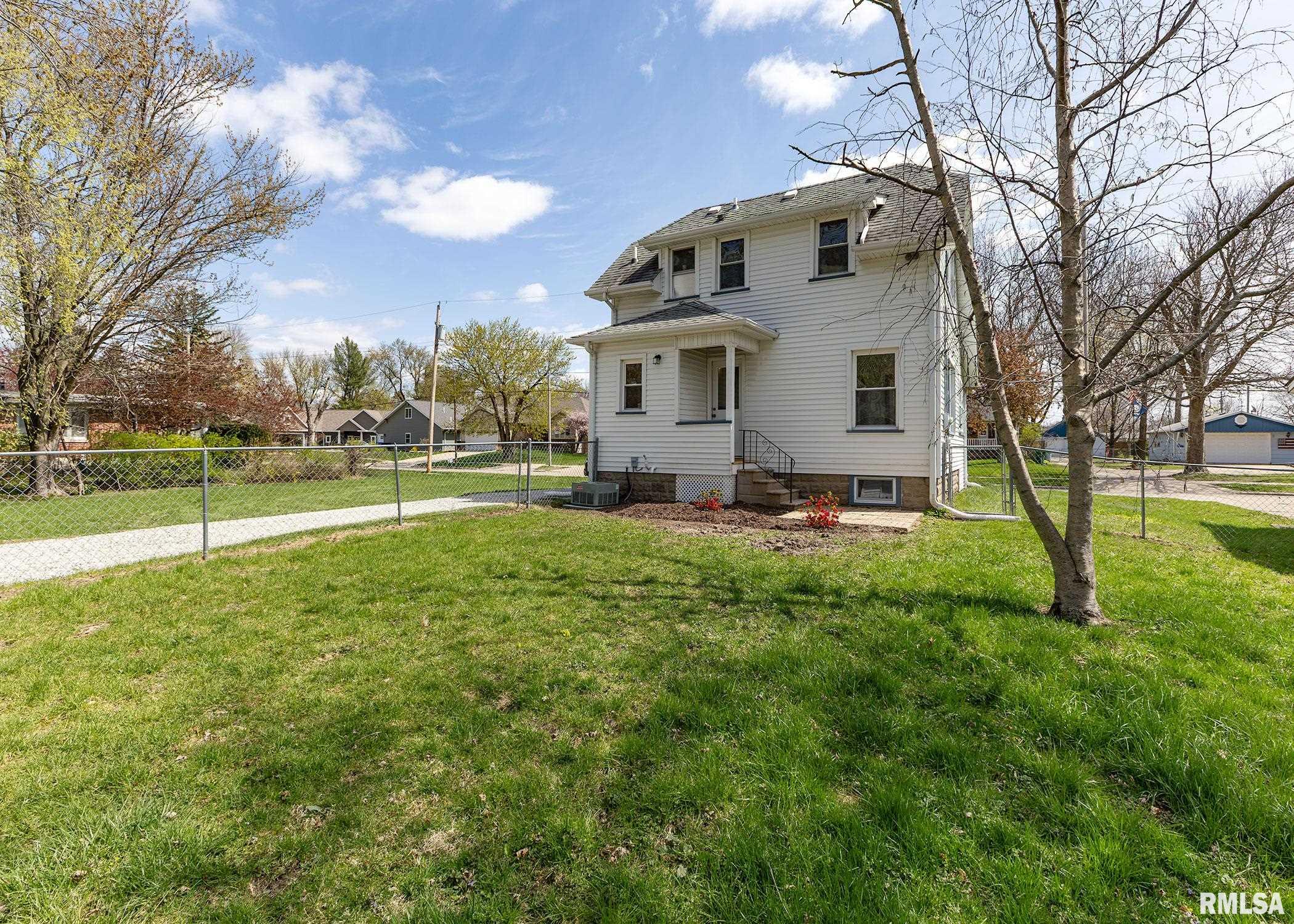 2119 44th Street Property Photo 6