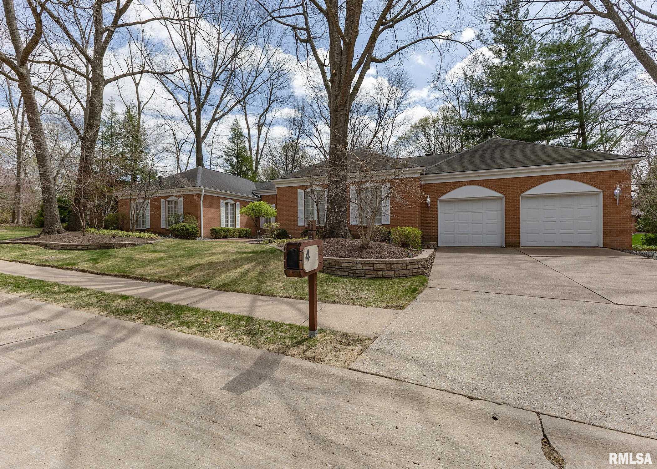 4 Timberwood Court Property Photo 1