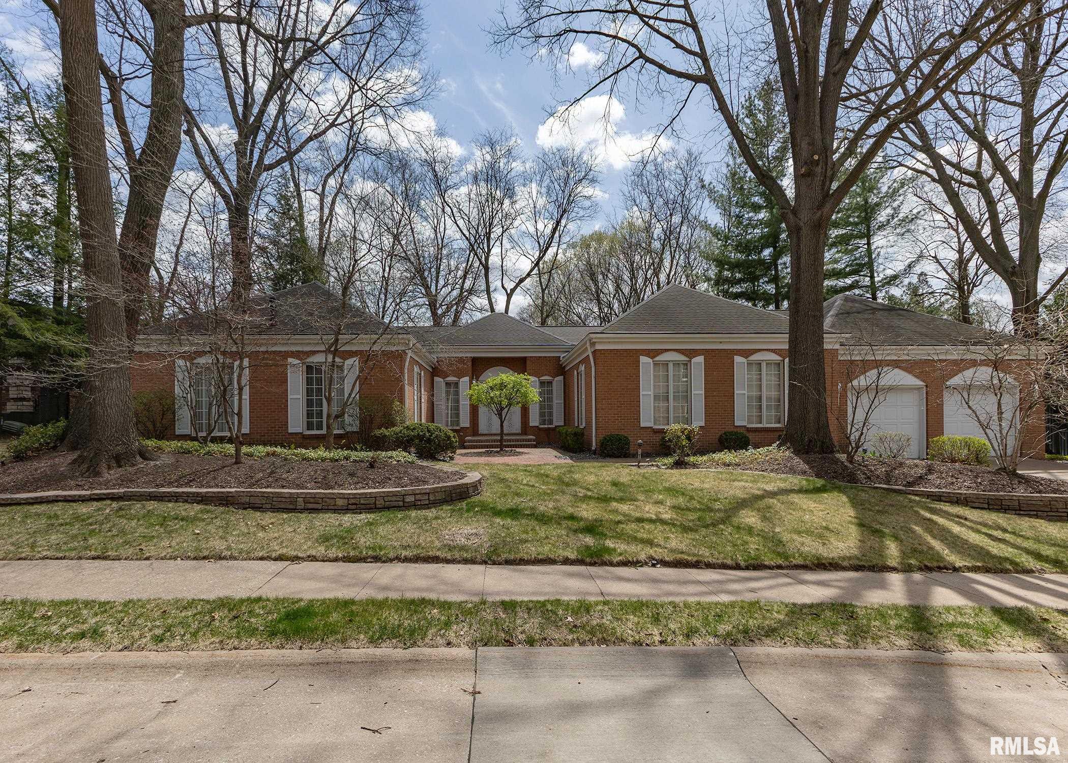 4 Timberwood Court Property Photo 2
