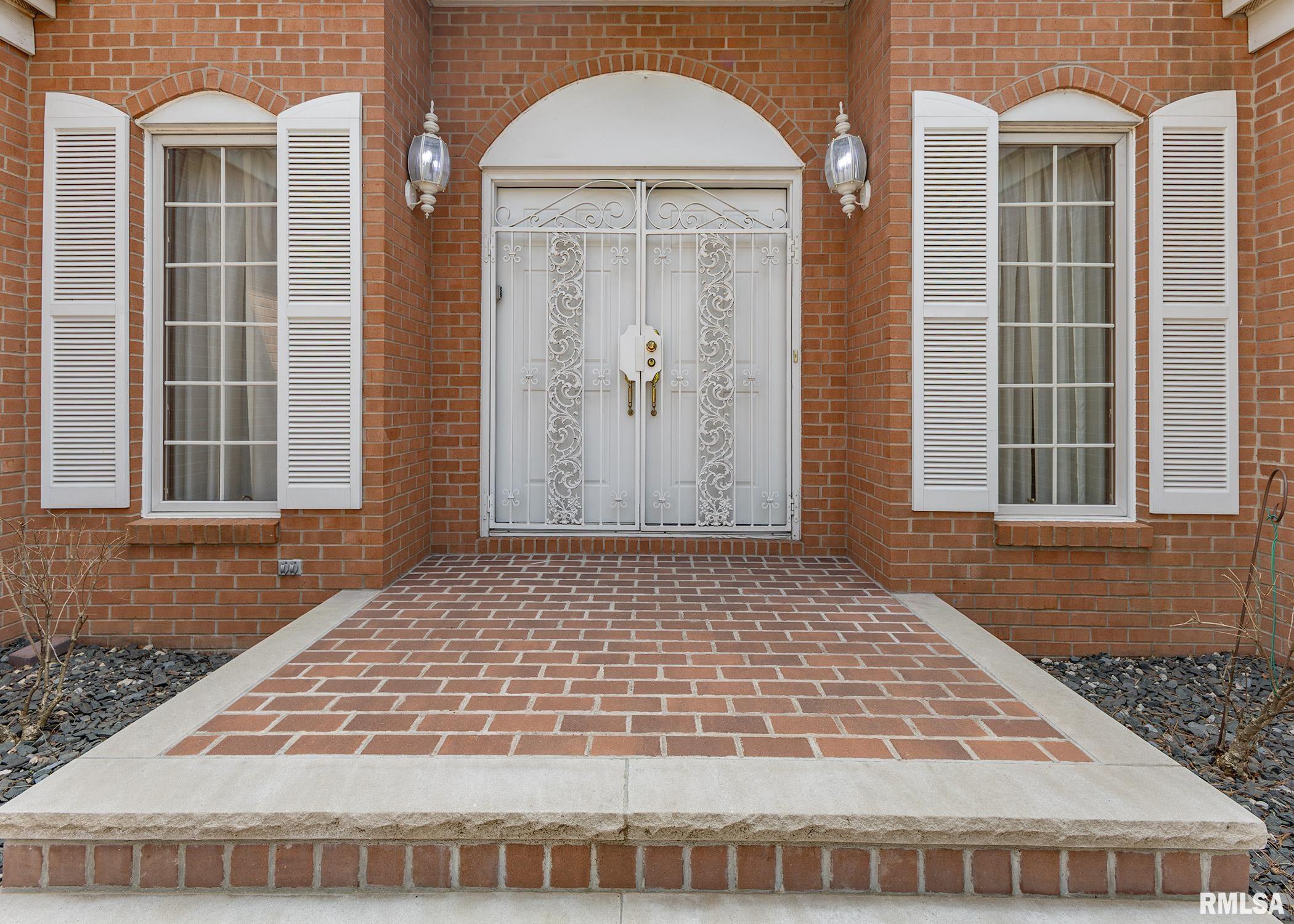 4 Timberwood Court Property Photo 4