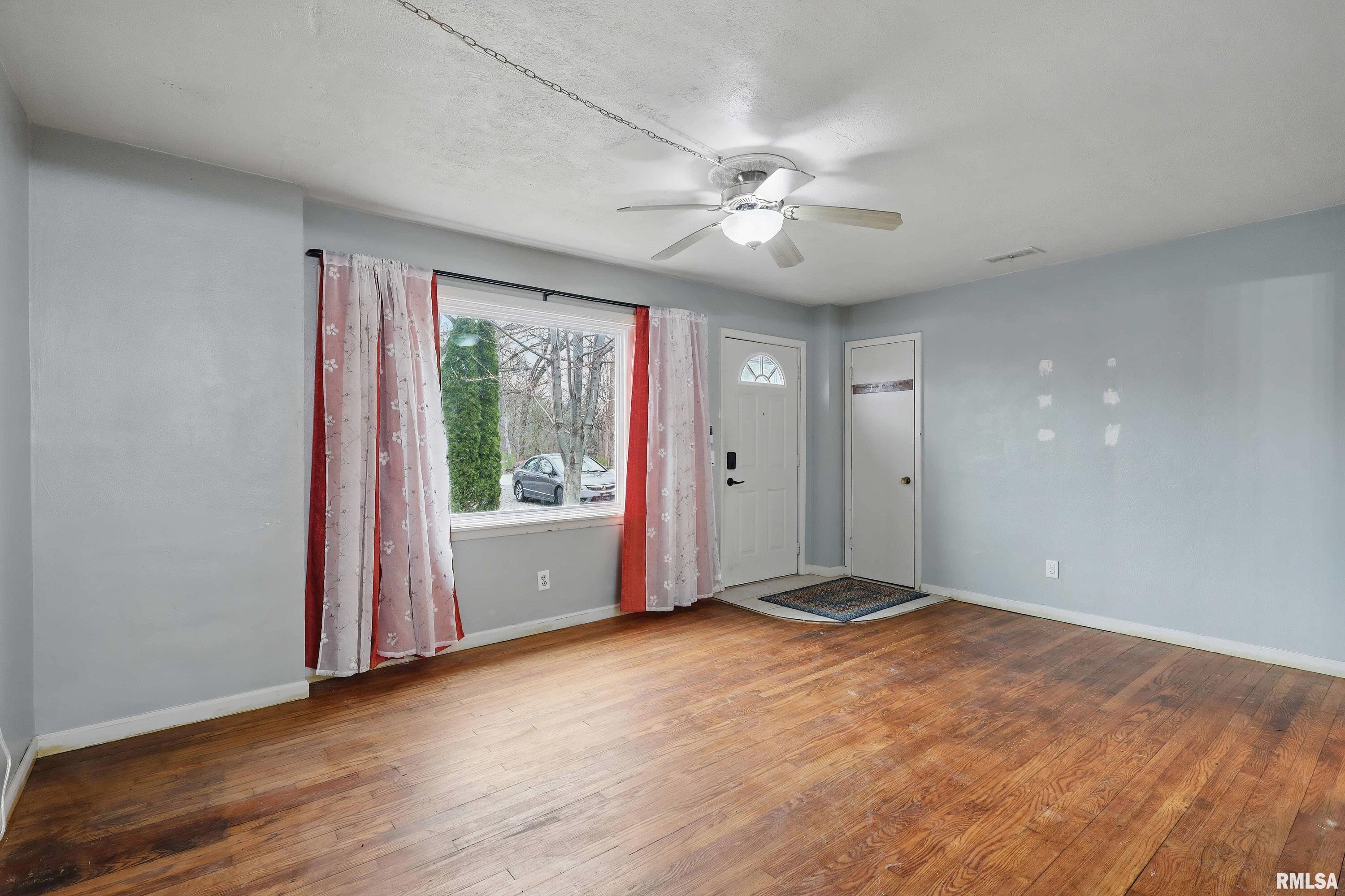 1124 Coyne Center Road Property Photo 3