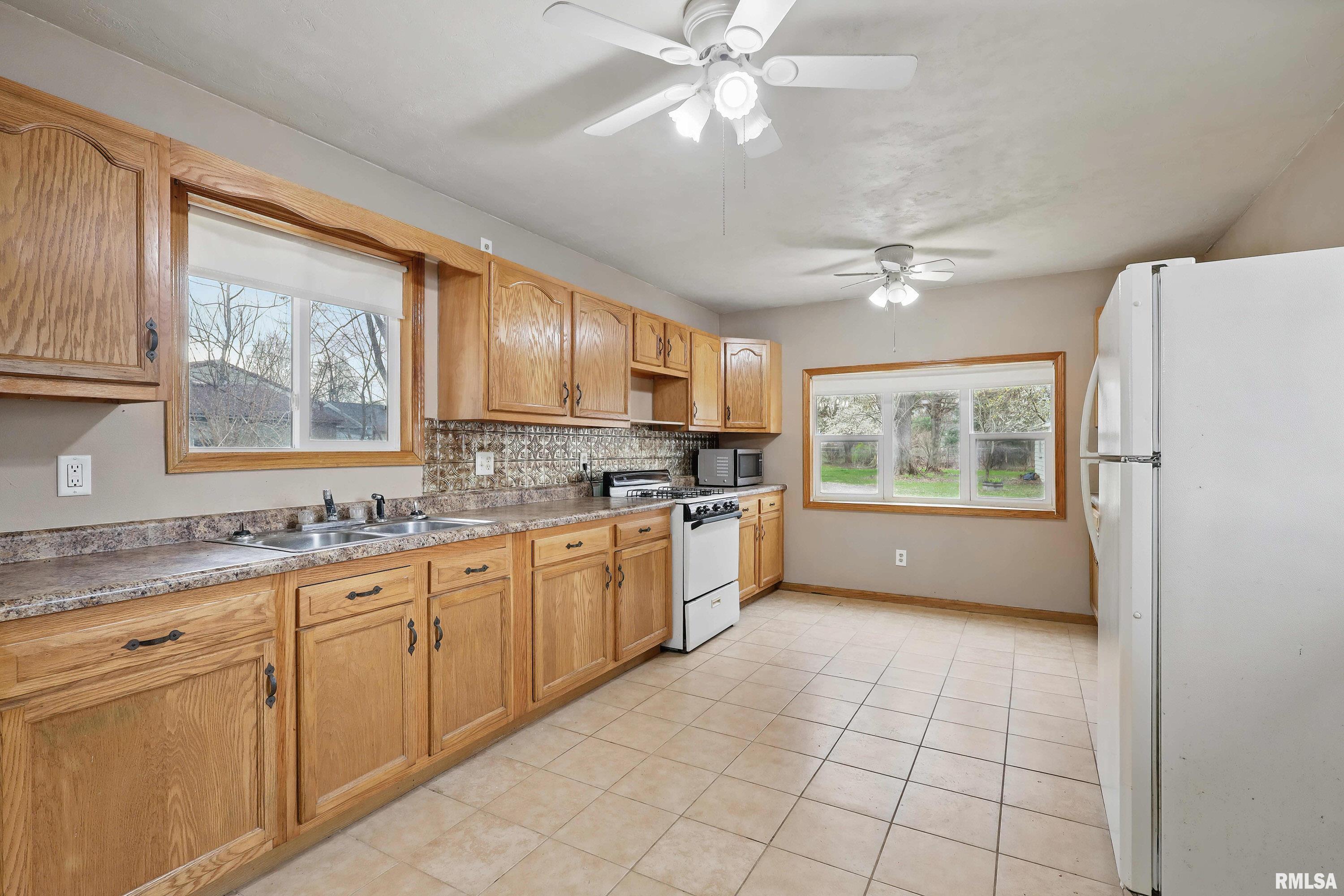 1124 Coyne Center Road Property Photo 8