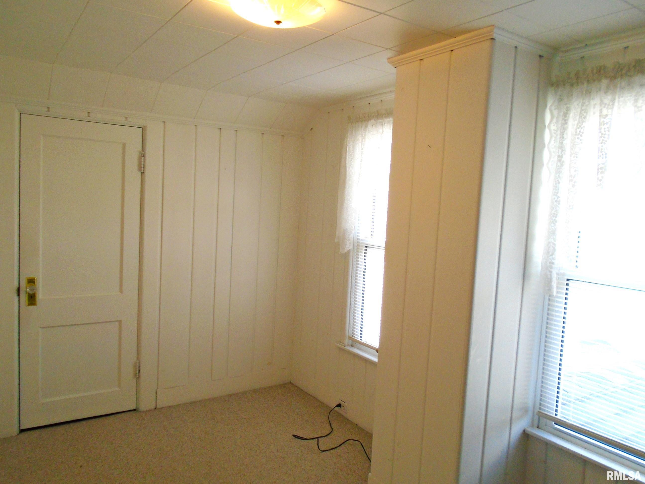 2308 W High Street Property Photo 8