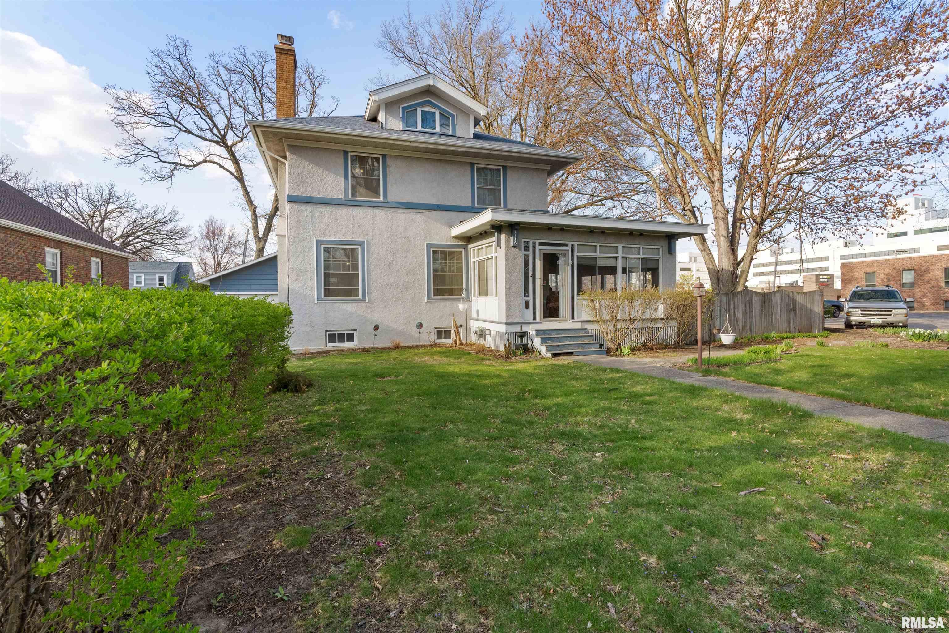 1116 E High Street Property Photo 2