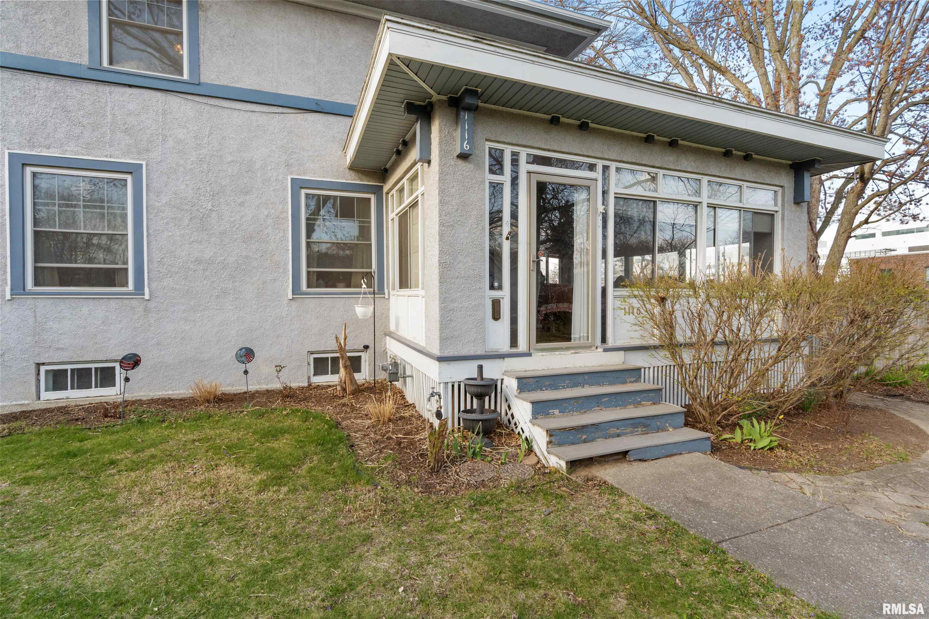 1116 E High Street Property Photo 4