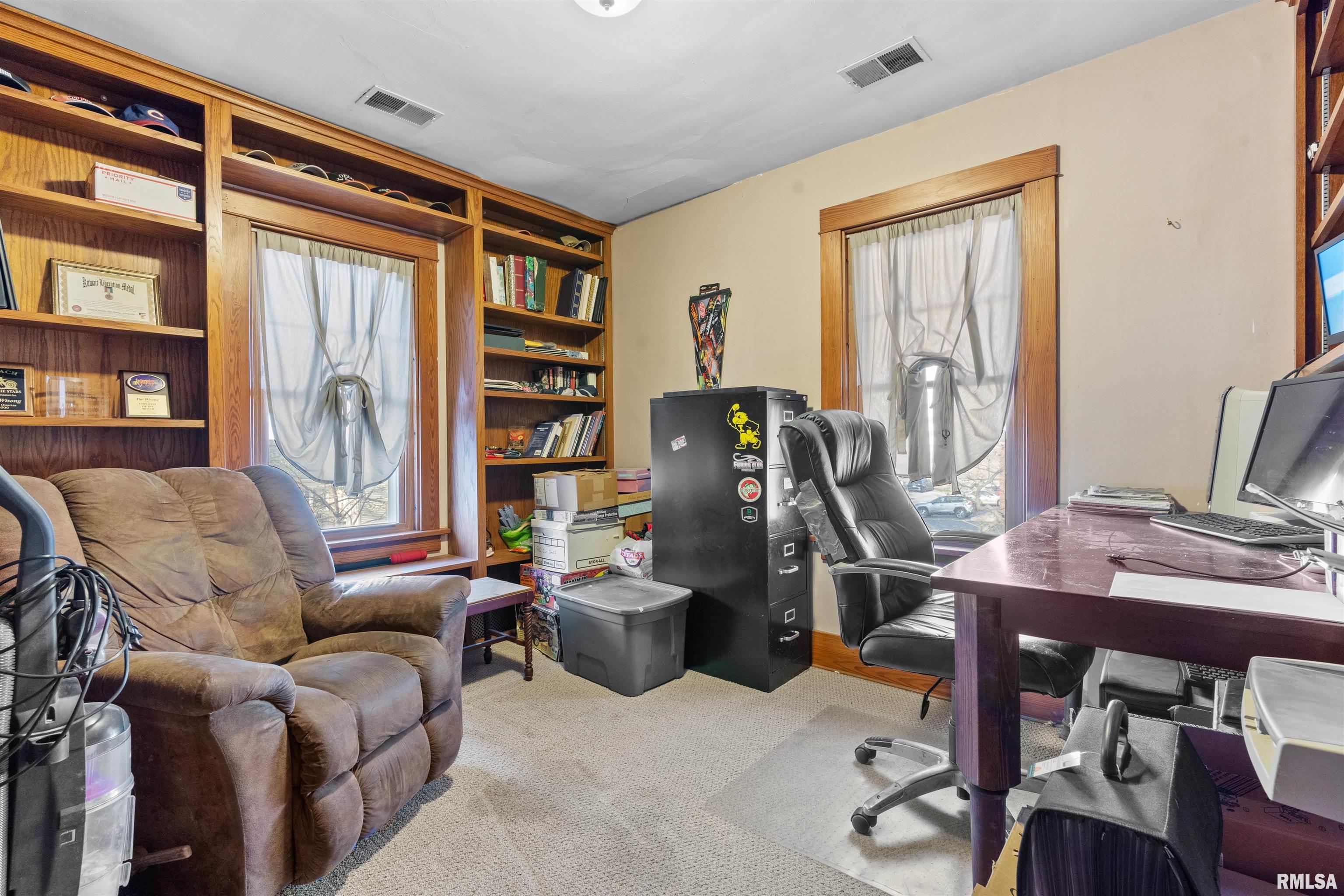 1116 E High Street Property Photo 25
