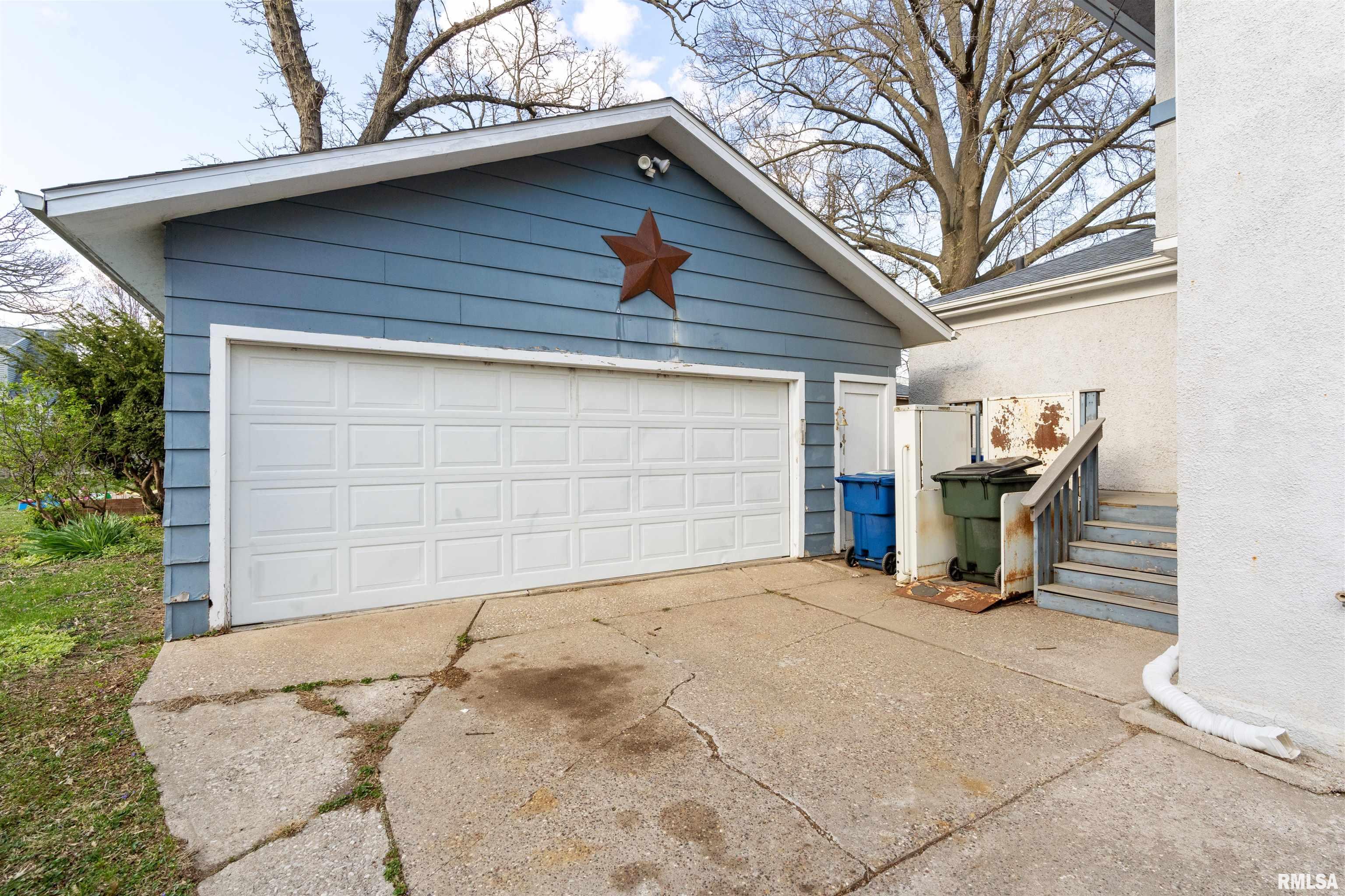 1116 E High Street Property Photo 35