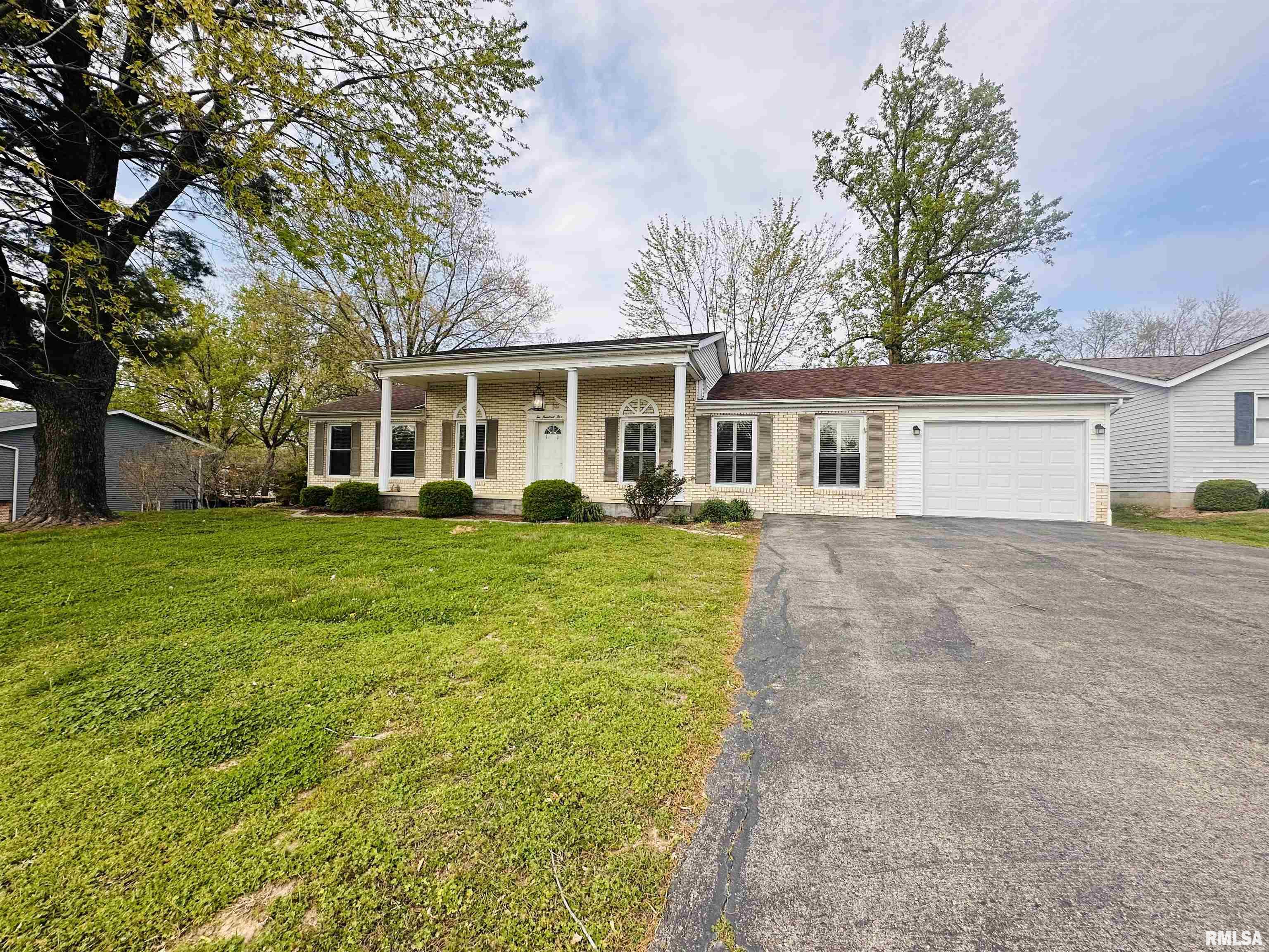 205 Evergreen Drive Property Photo 1