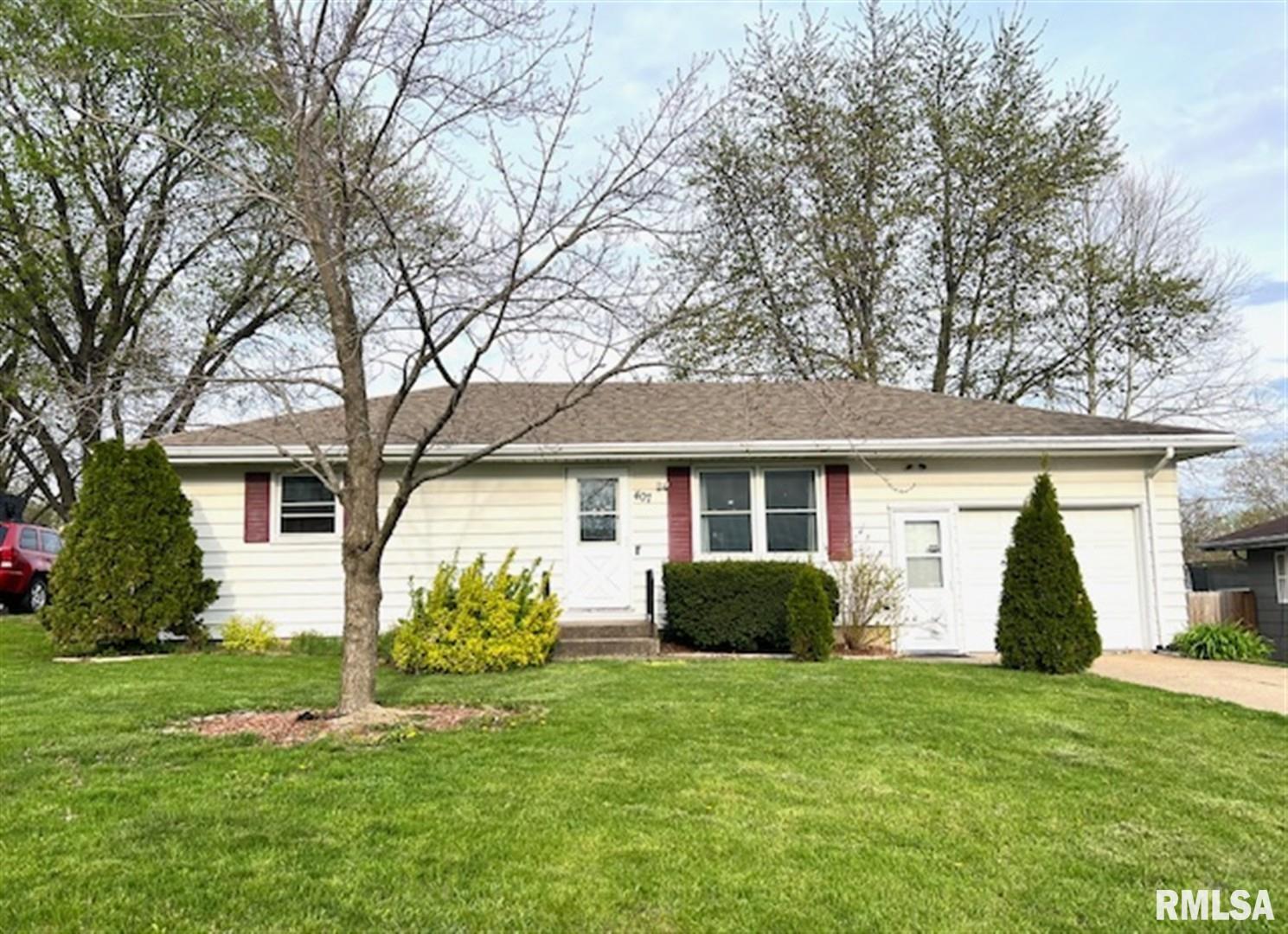 407 N WALNUT Street