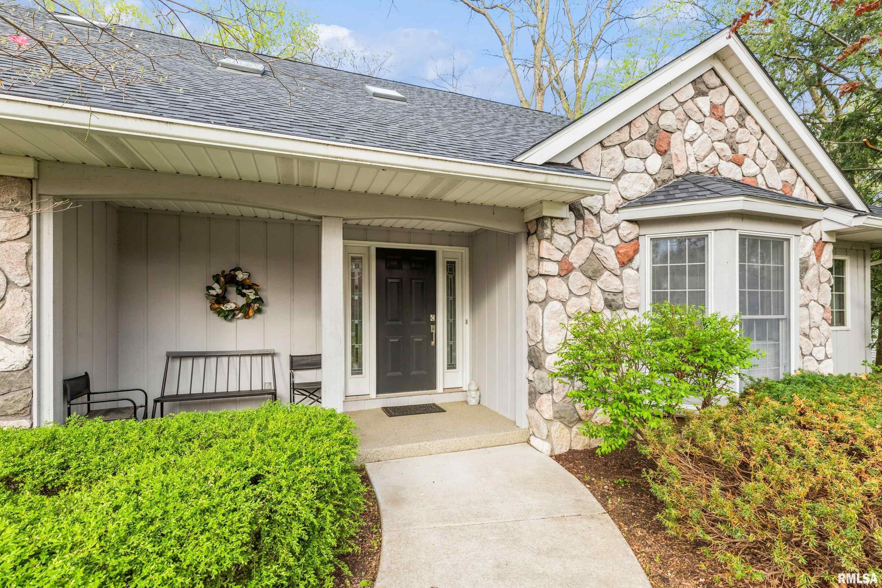 3 Windy Point Property Photo