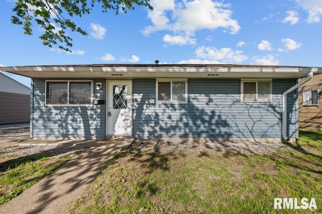 423 7th Street Court East Property Photo 1