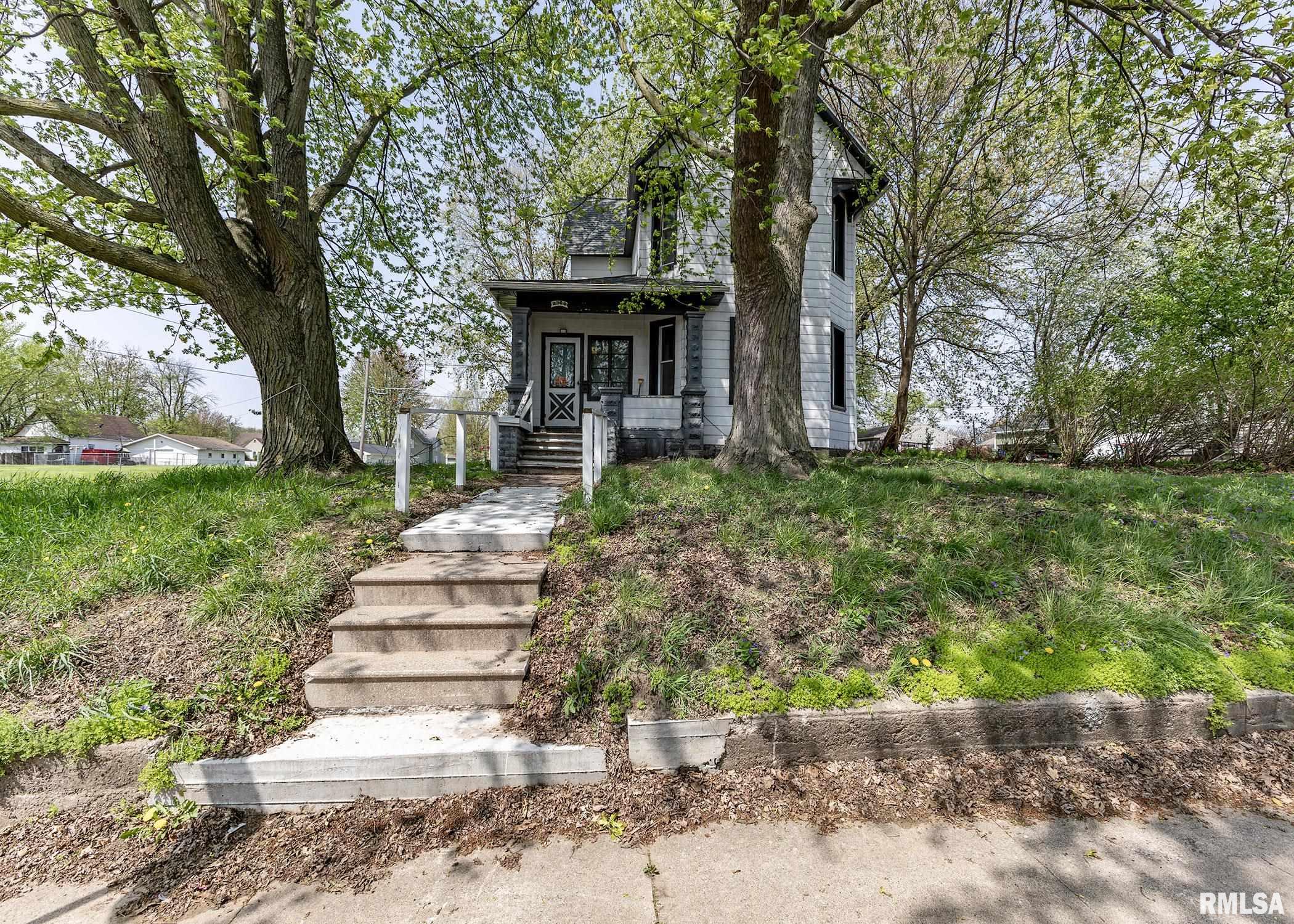 2362 Wallace Street Property Photo 1