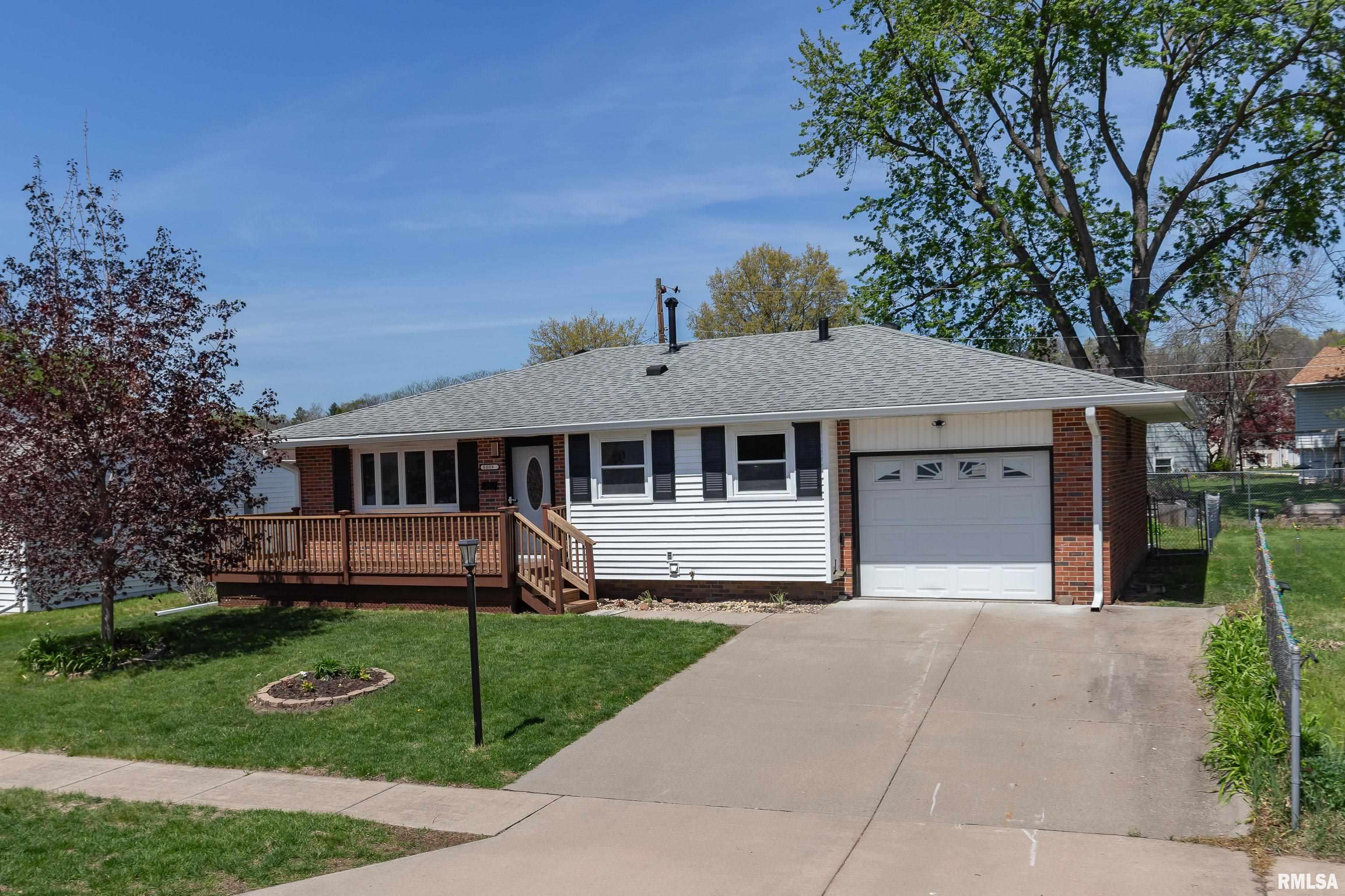 5009 45th Avenue Court Property Photo 1