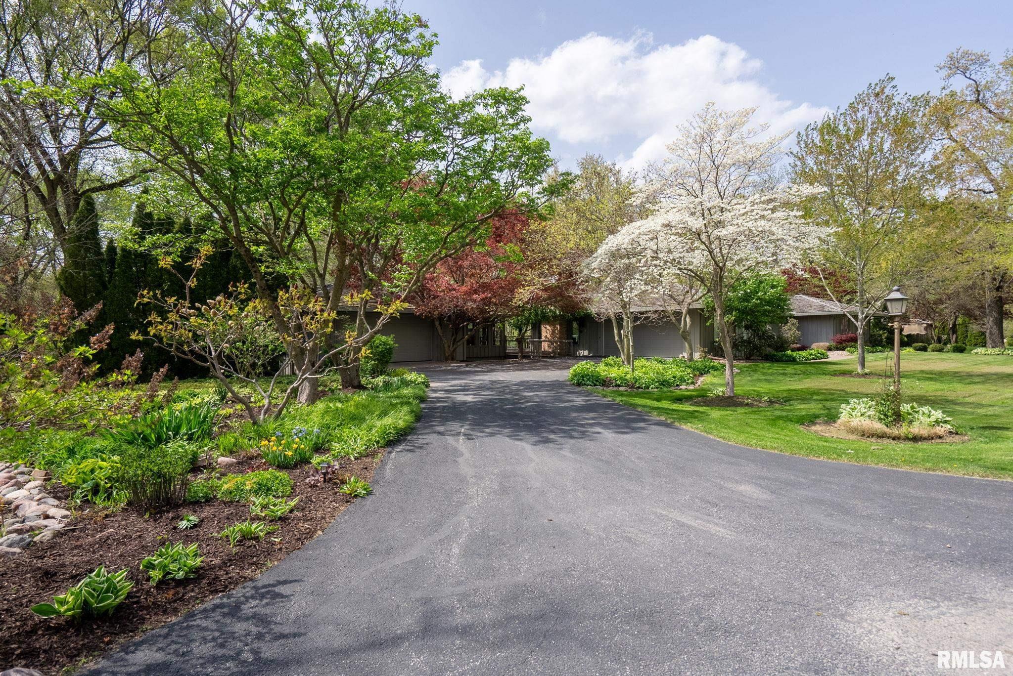 10 Timber Ridge Drive Property Photo 1