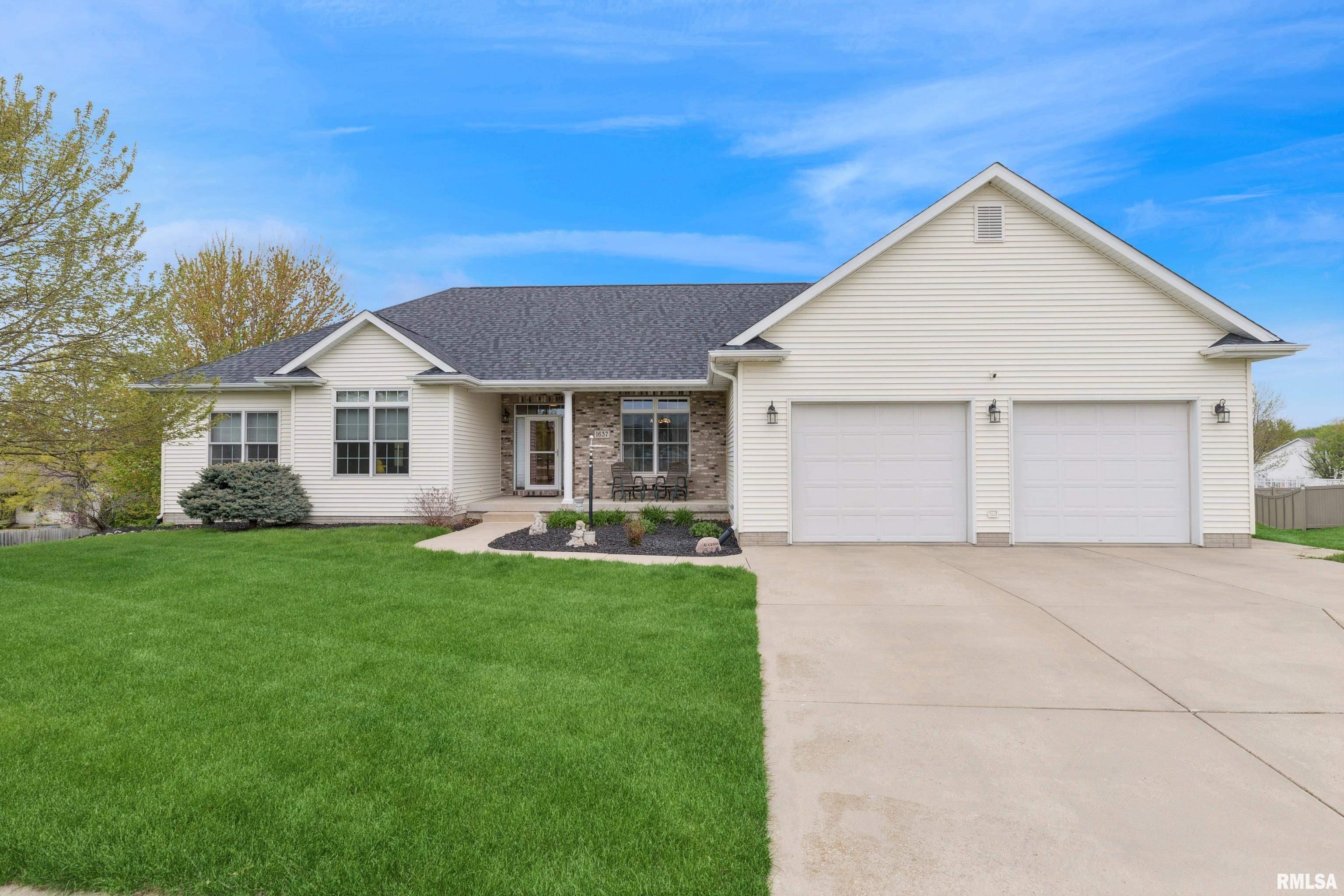 1637 Hickory Bend Court Property Photo 1