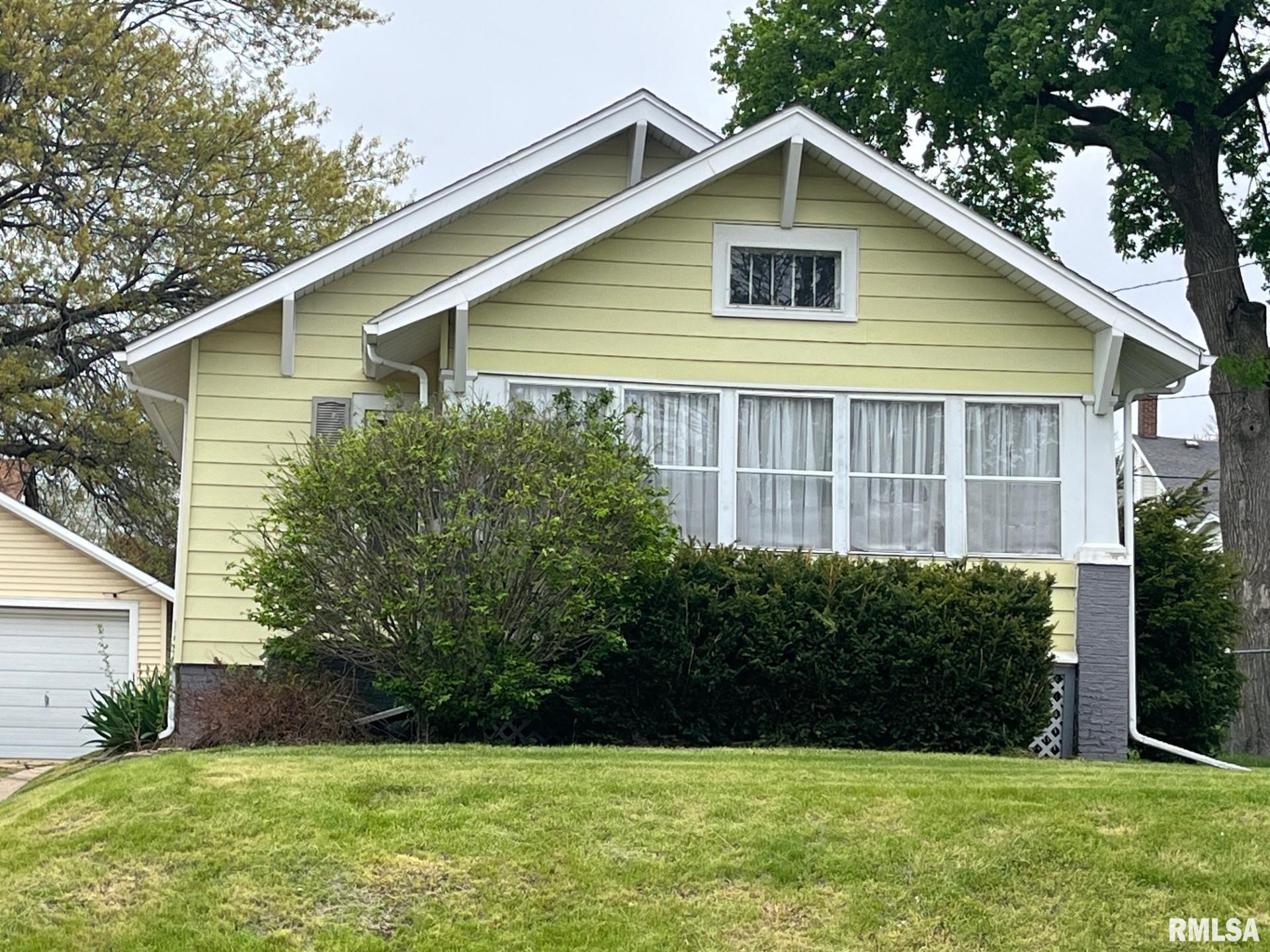 518 E Division Street Property Photo
