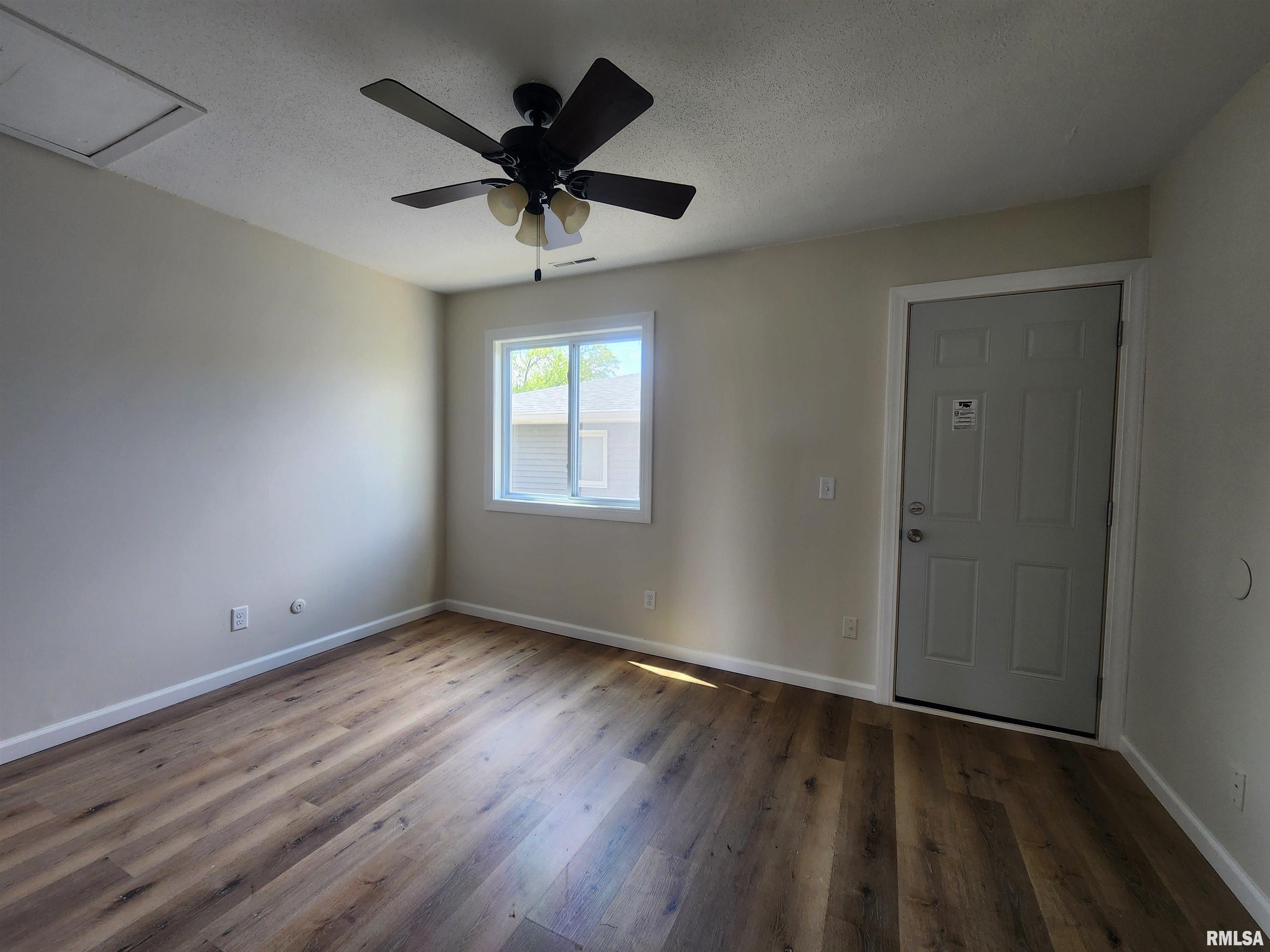 3206 Heatherton Drive Property Photo 7
