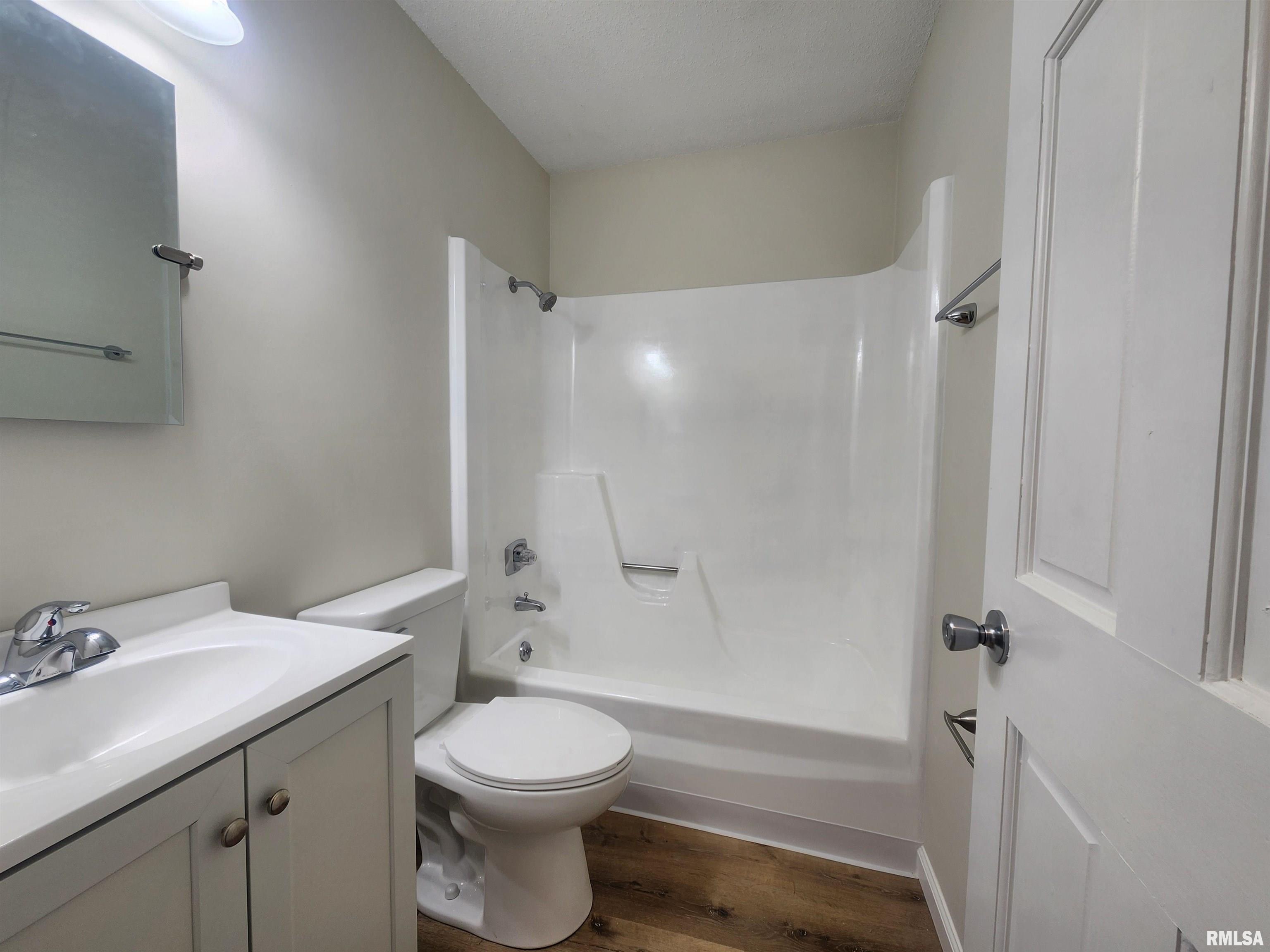 3206 Heatherton Drive Property Photo 9