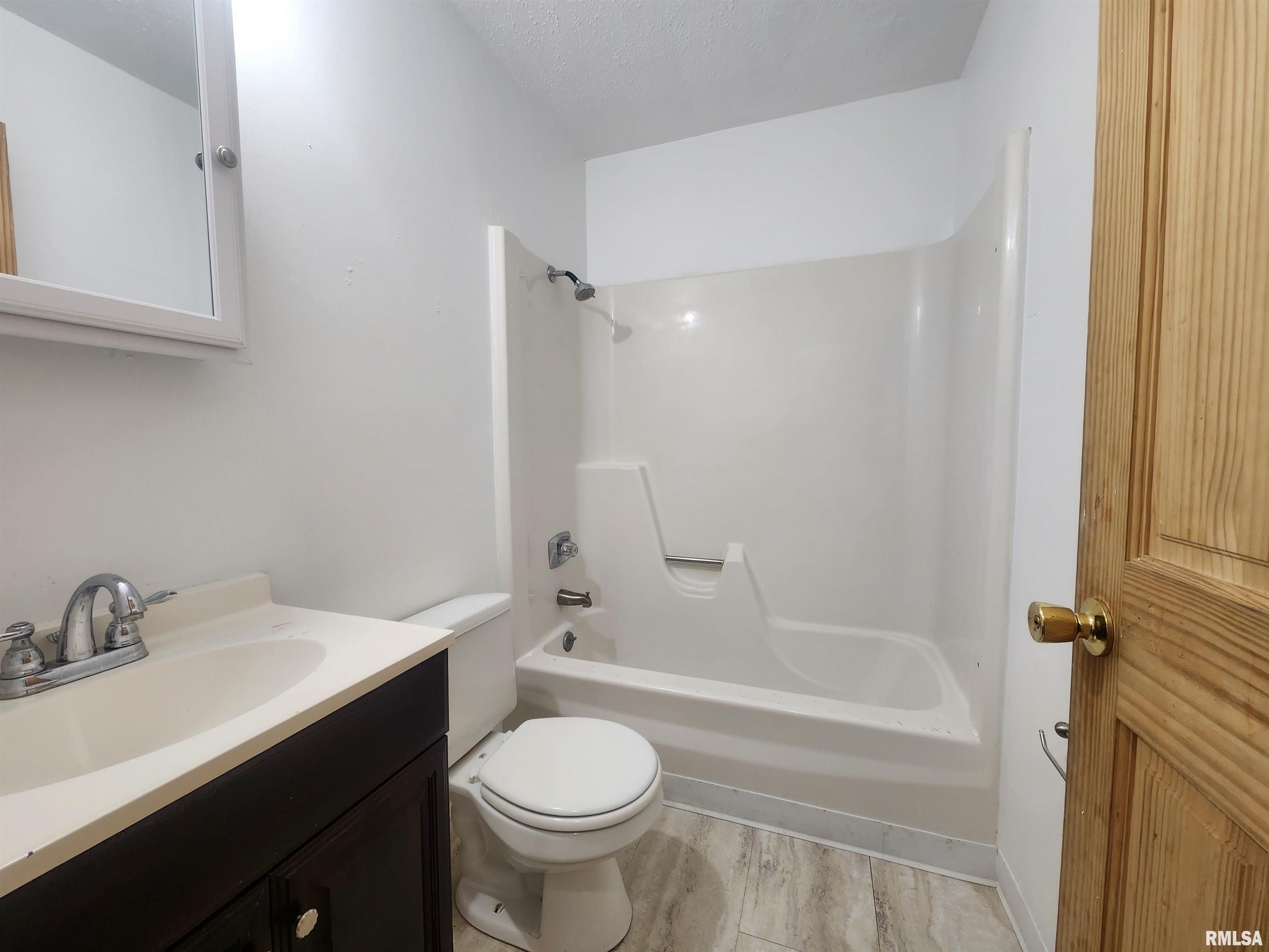 3206 Heatherton Drive Property Photo 10