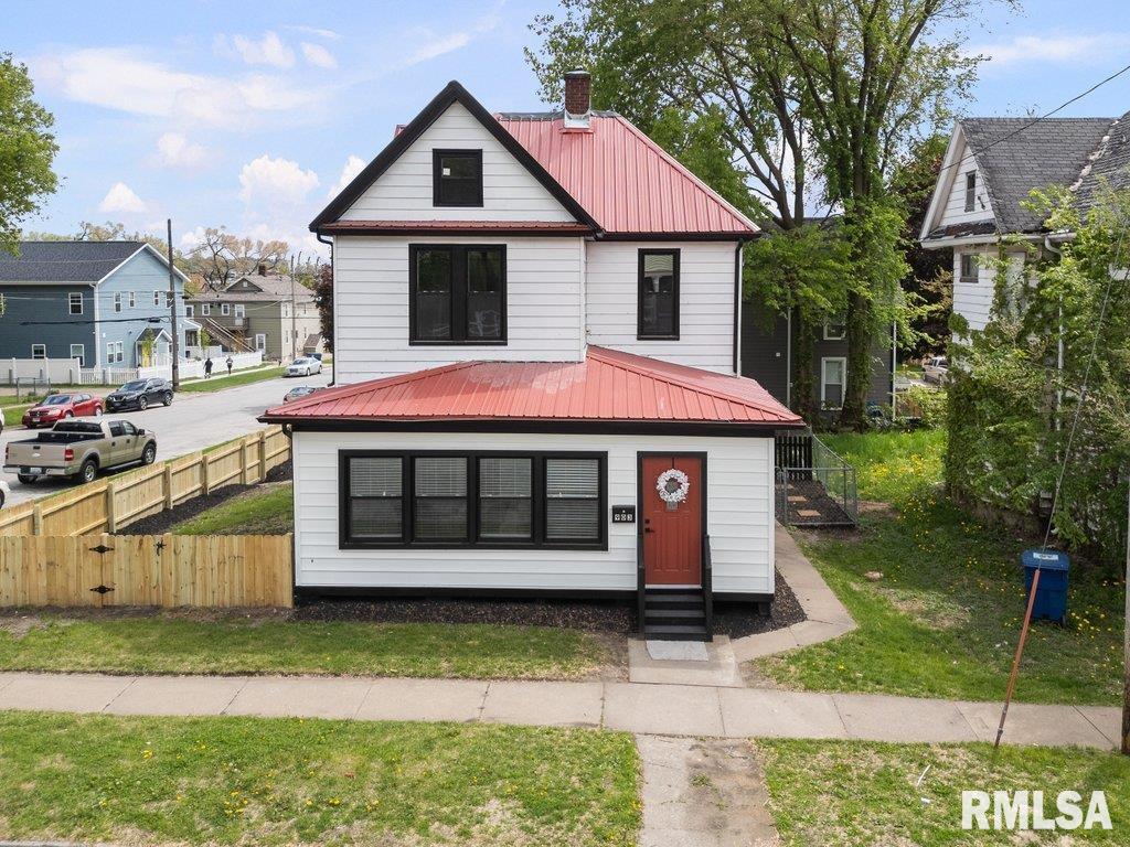 903 W 6th Street Property Photo