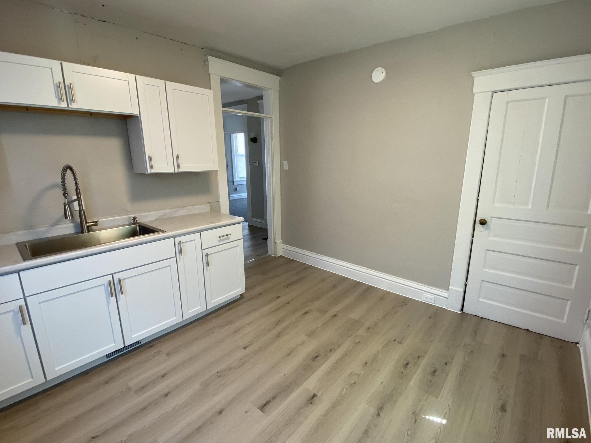 618 Douglas Court Property Photo 2
