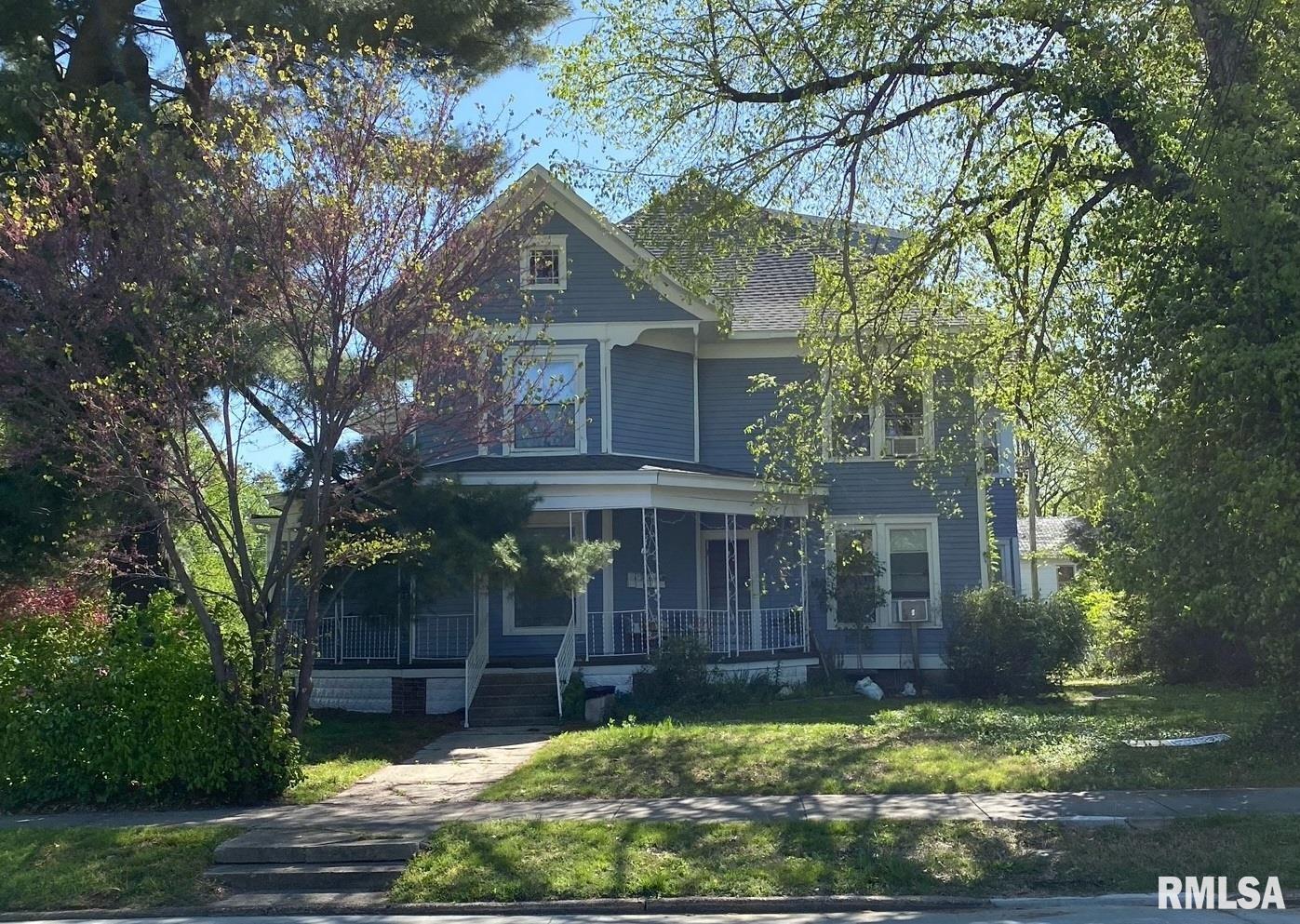 209 N SPRINGER Street