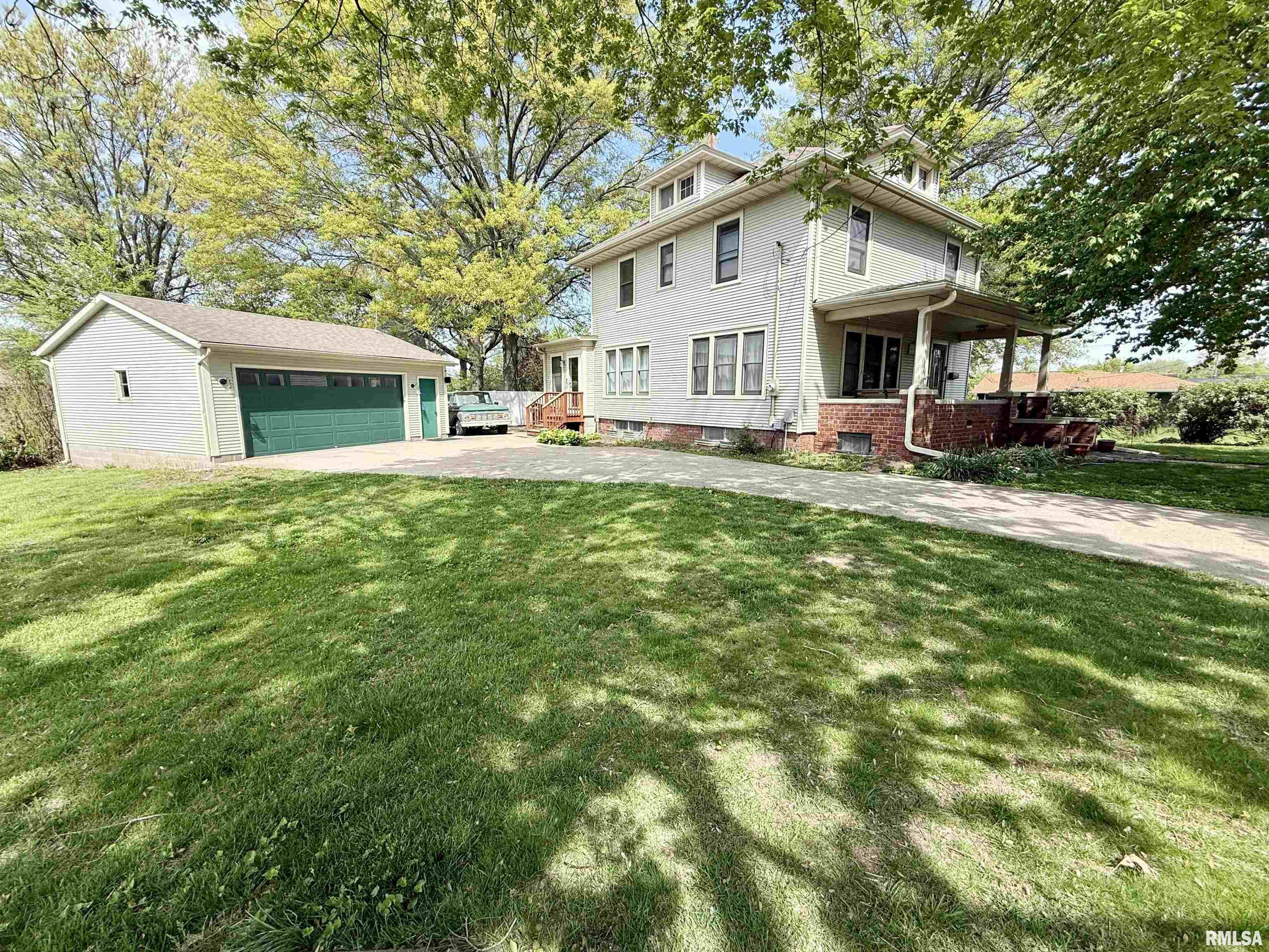 101 S Stewart Street Property Photo