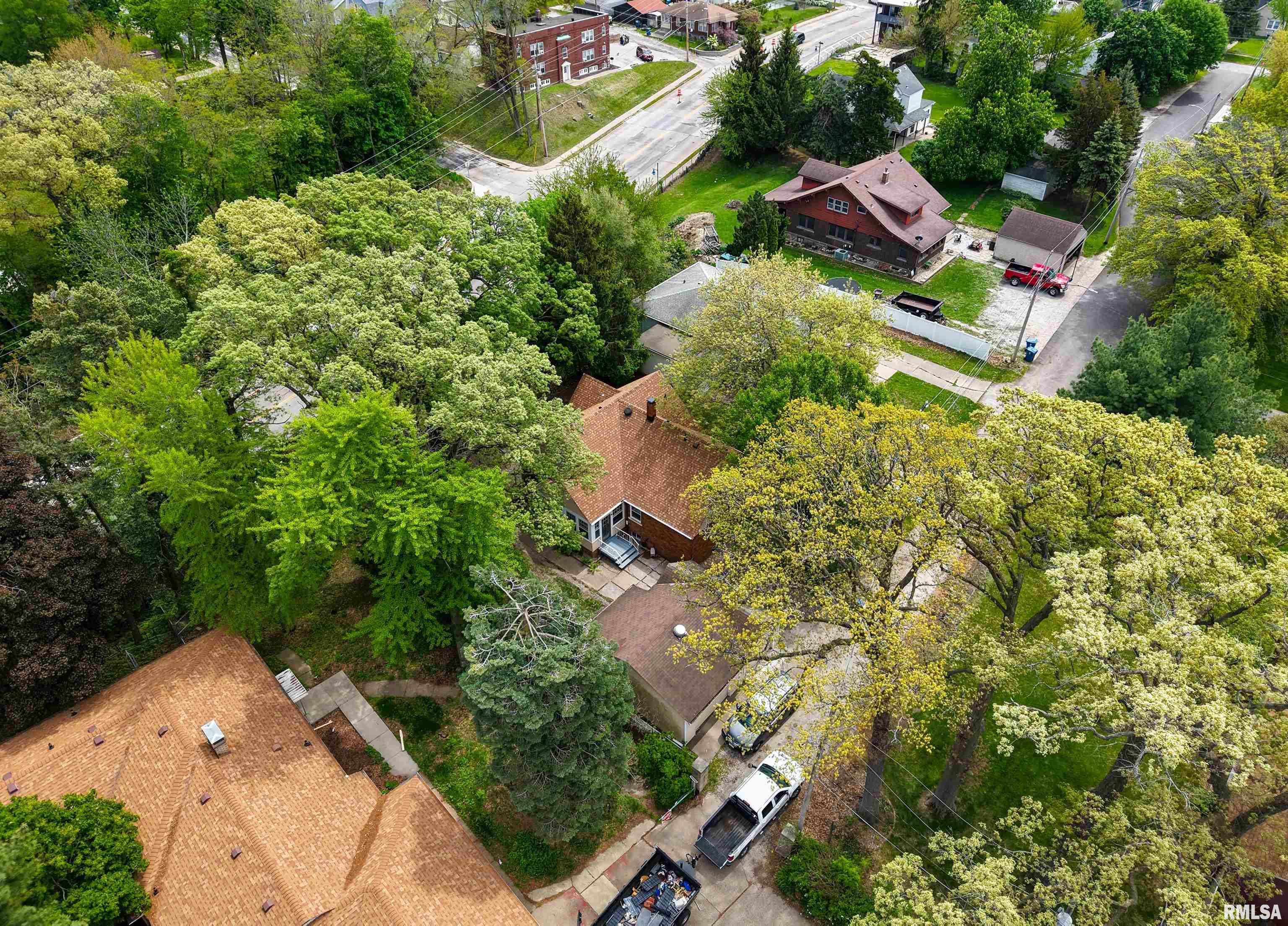 1833 7th Street Property Photo 1