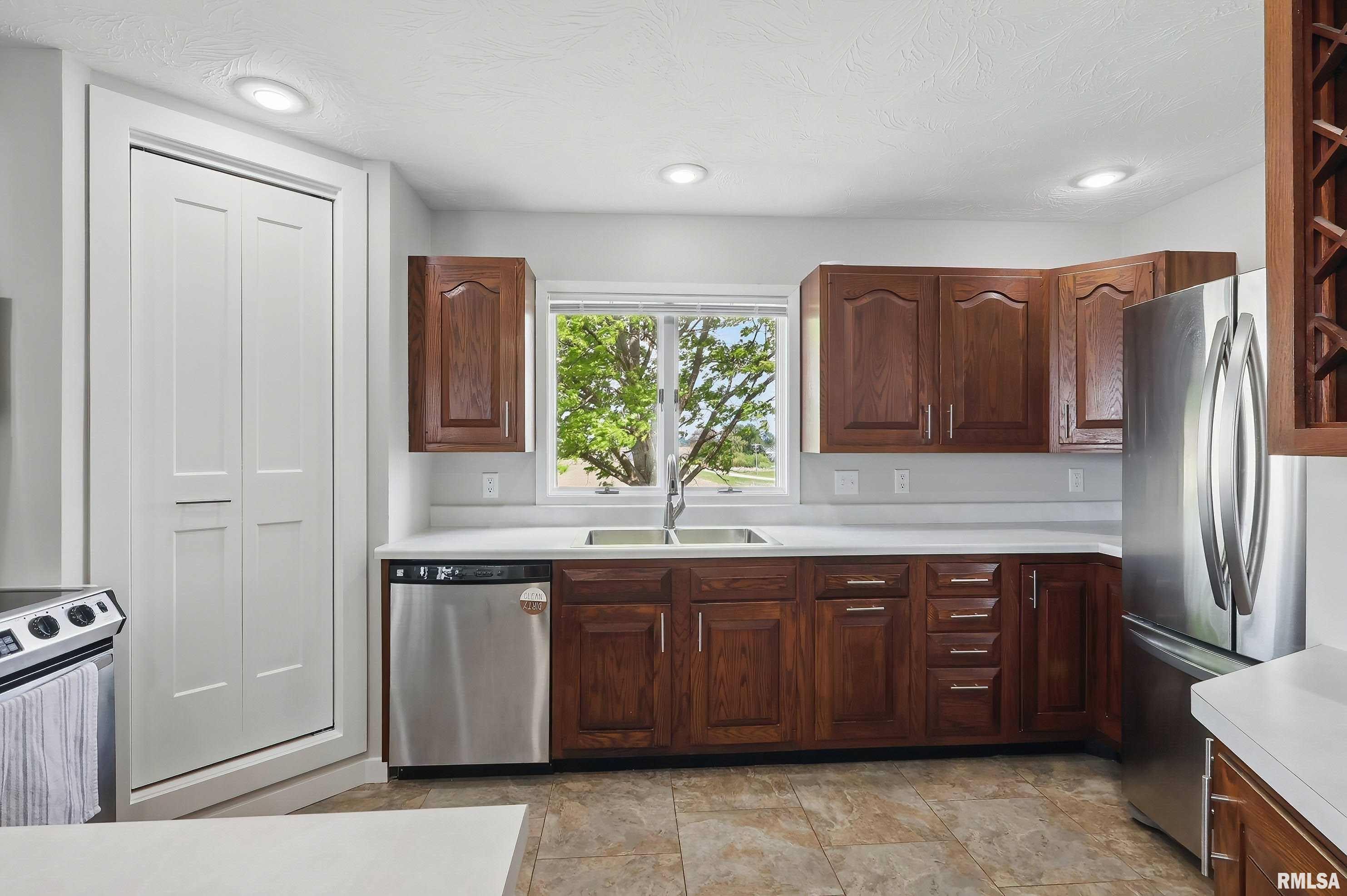 13218 300th Street Property Photo 14