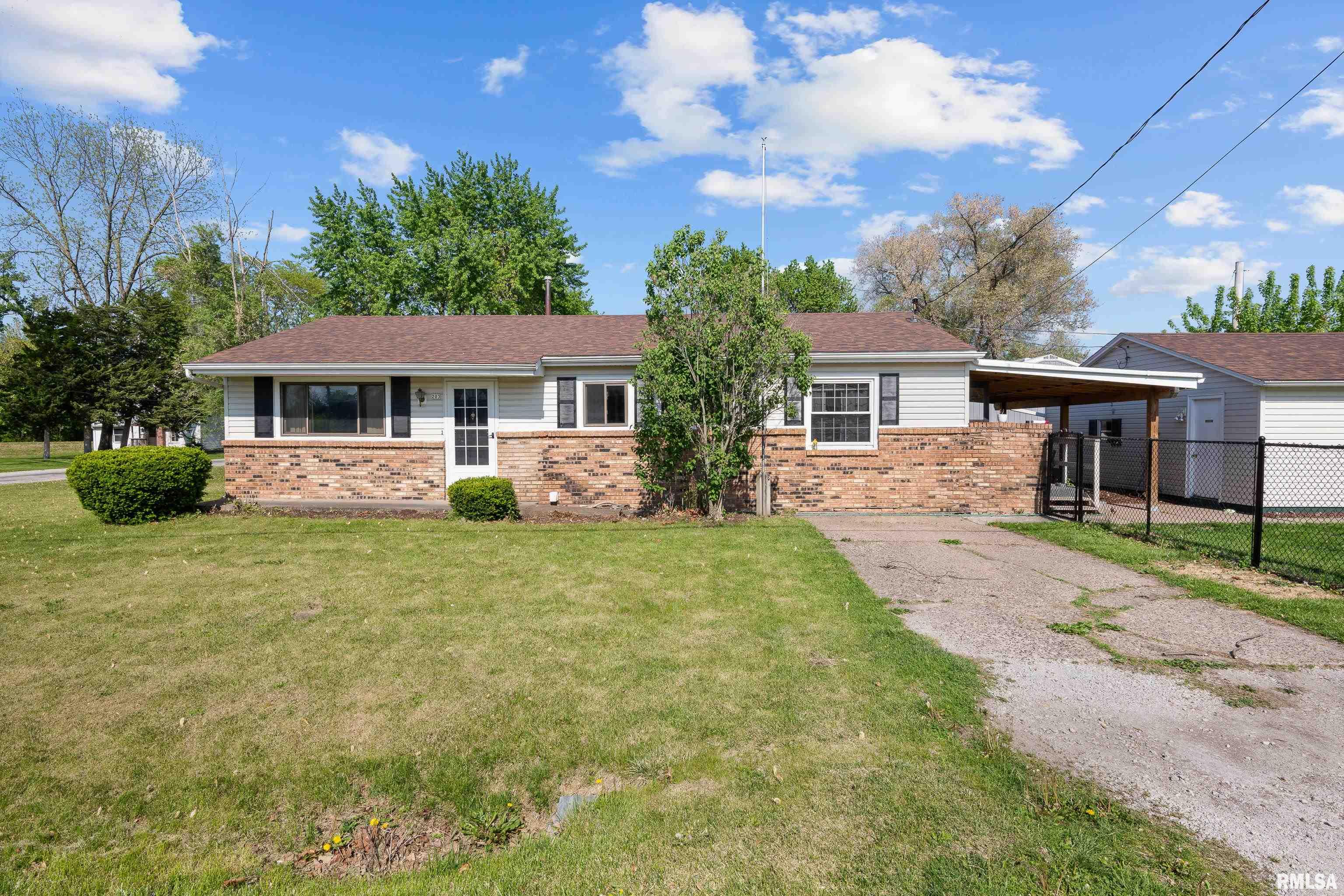 203 E 2nd Street Property Photo