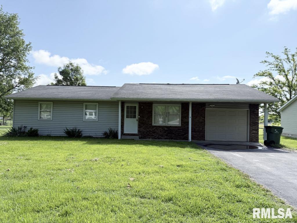 205 N Pecan Street Property Photo