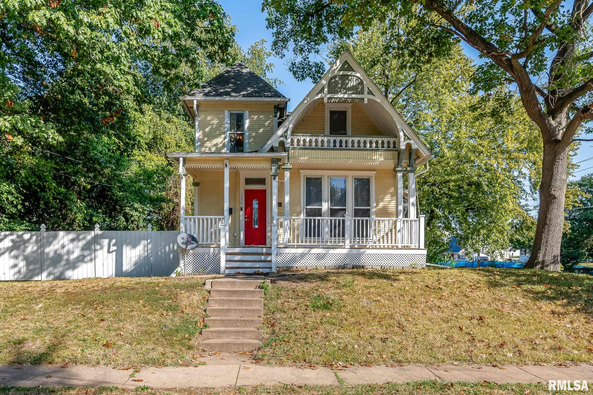 232 E 13th Street Property Photo